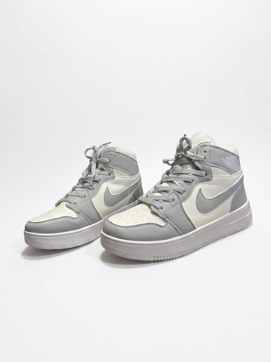NIKE AIR JORDAN 1 GREY & WHITE