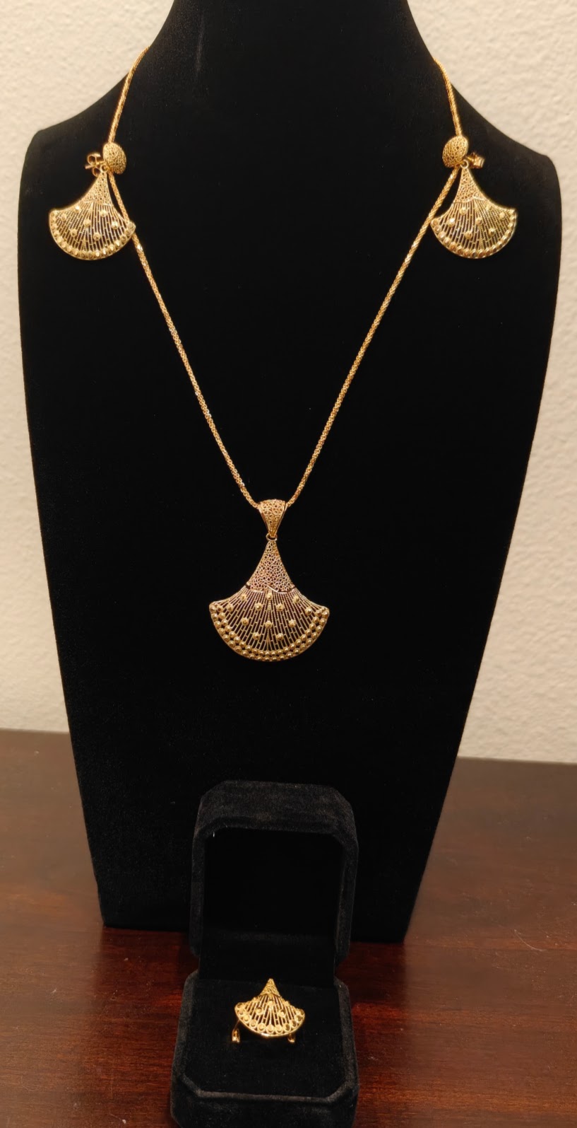 21K Gold Necklace, Ring and Earrings Set