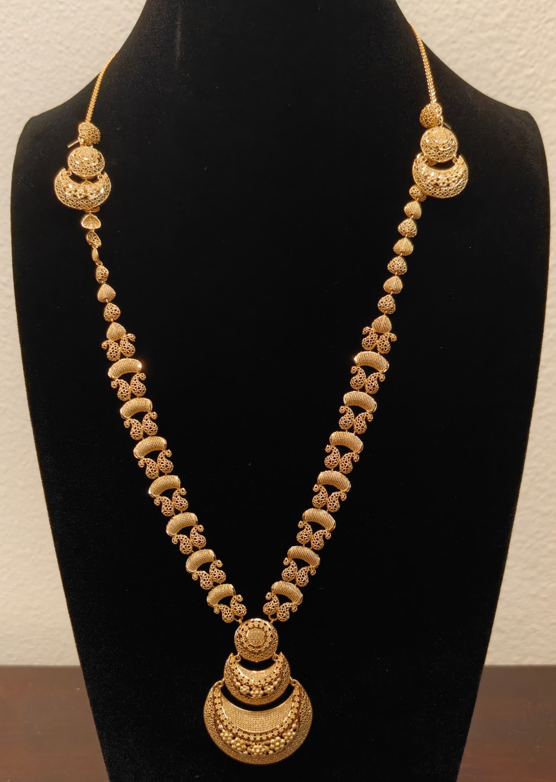 21K Gold Necklace and Earrings Set
