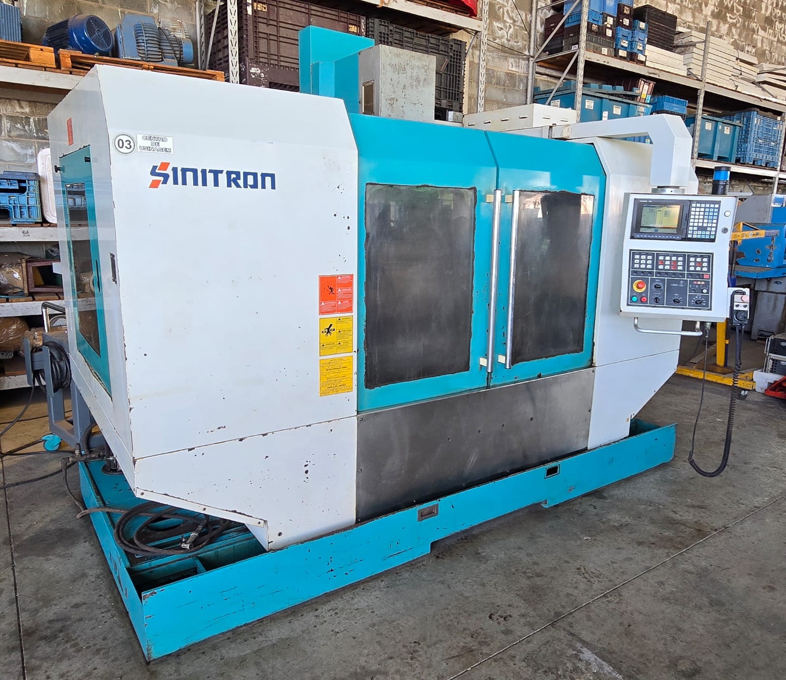 Centro De Usinagem Sinitron VMC-1000l Comando Mitsubishi M70