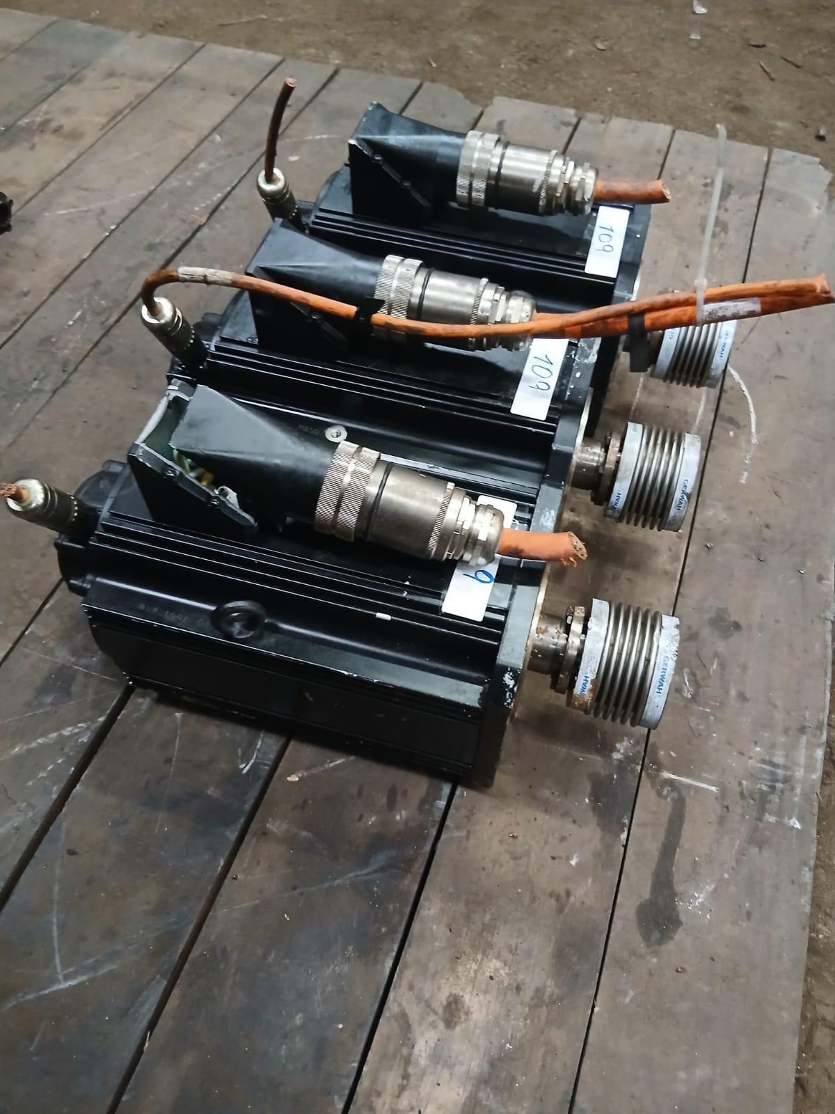 Servo Motor Rexroth (Bosch Rexroth), Modelo: MSK100B-0450-NN-M1-AP0-NNNN