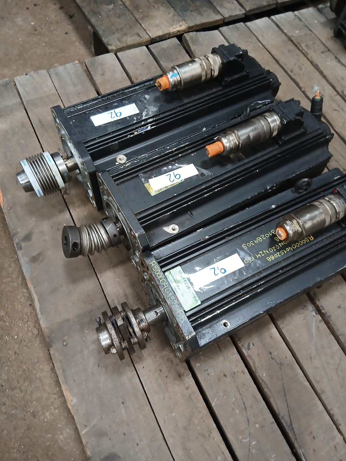 Servo Motor Indramat MDD112D Modelo MDD112D-N-030-N2M-130PA2