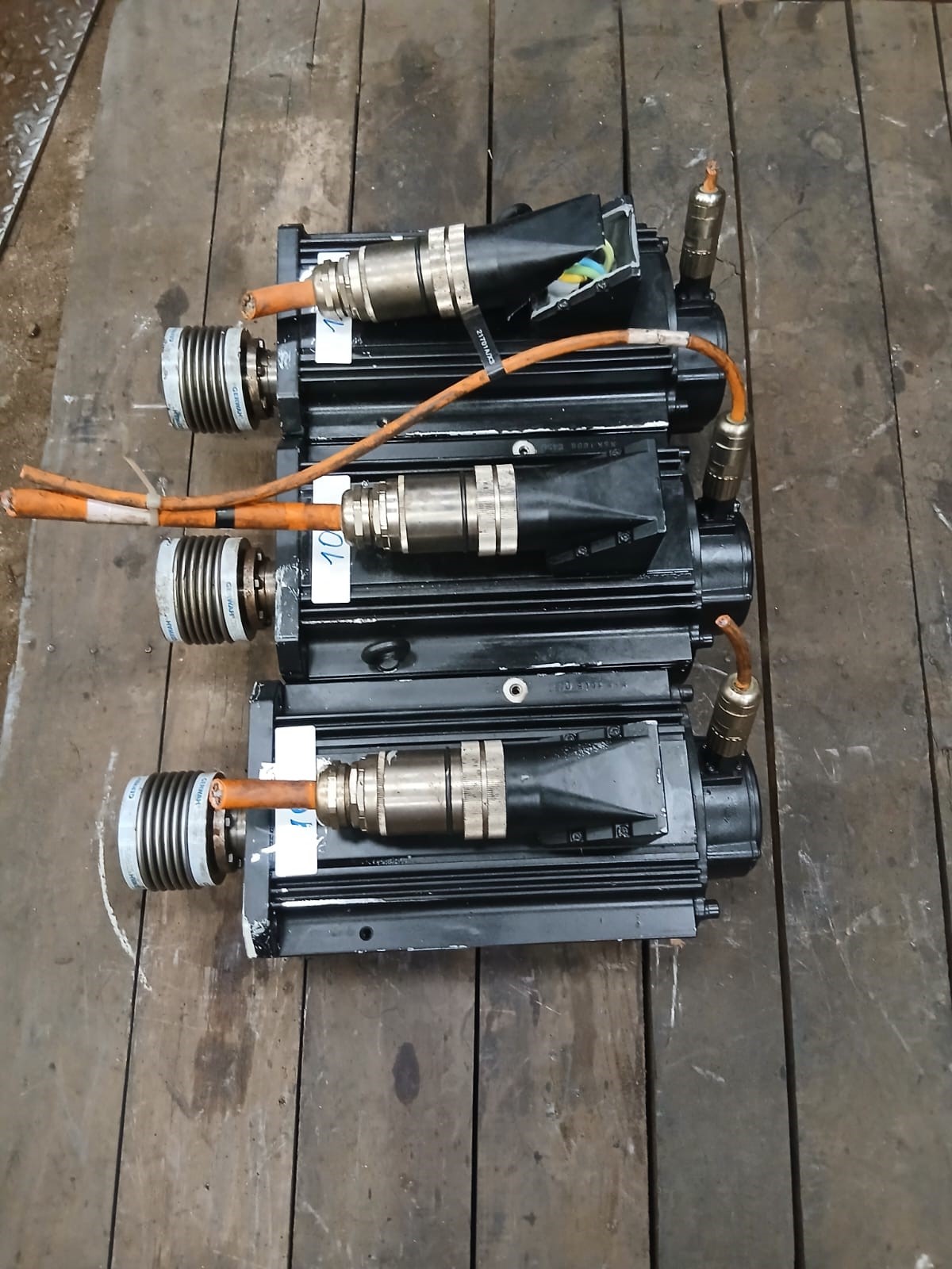 Servo Motor Rexroth (Bosch Rexroth), Modelo: MSK100B-0450-NN-M1-AP0-NNNN