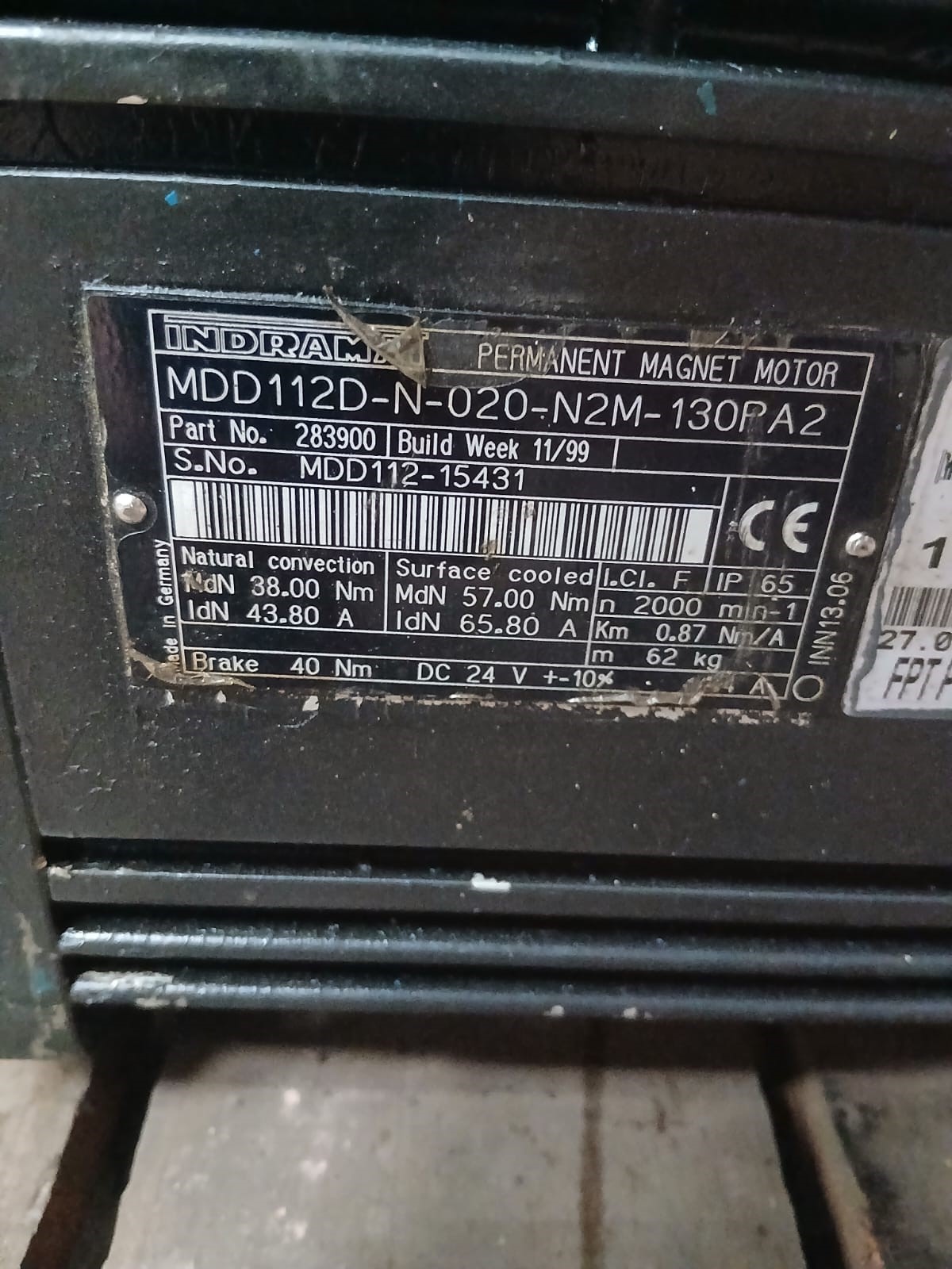 Servo Motor Indramat MDD112D Modelo MDD112D-N-030-N2M-130PA2