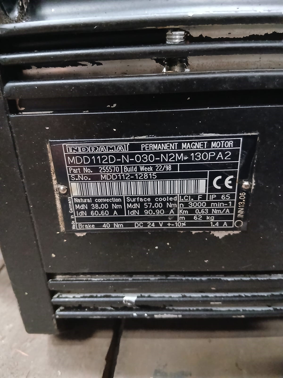 Servo Motor Indramat MDD112D Modelo MDD112D-N-030-N2M-130PA2