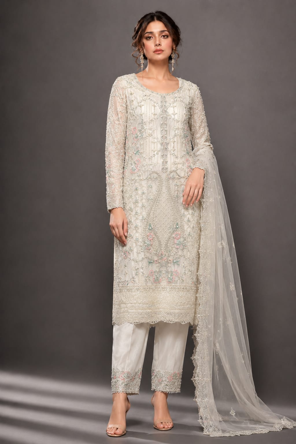 Embroidered White Chikankari Suit Set:ZC010