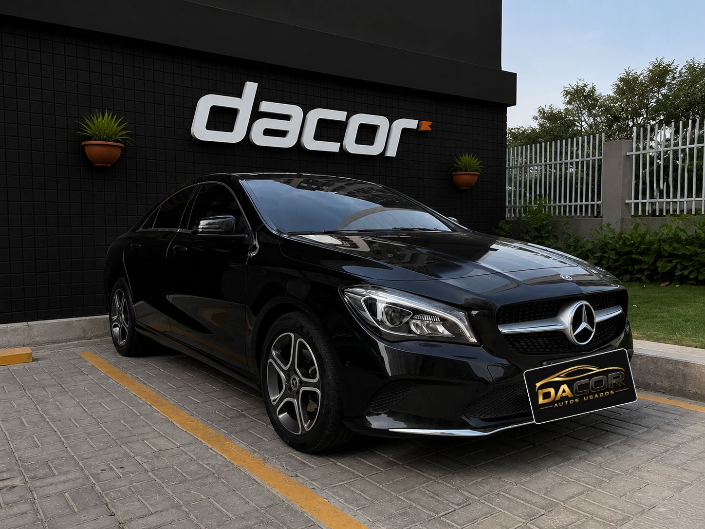 Mercedes-Benz CLA  180