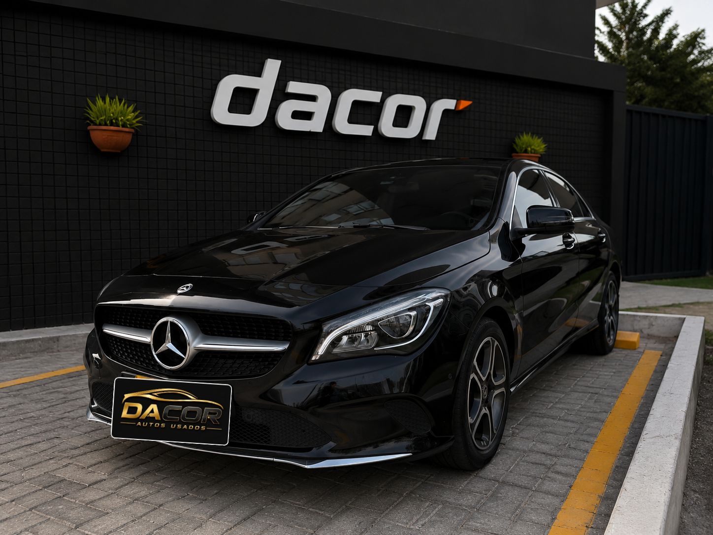 Mercedes-Benz CLA  180
