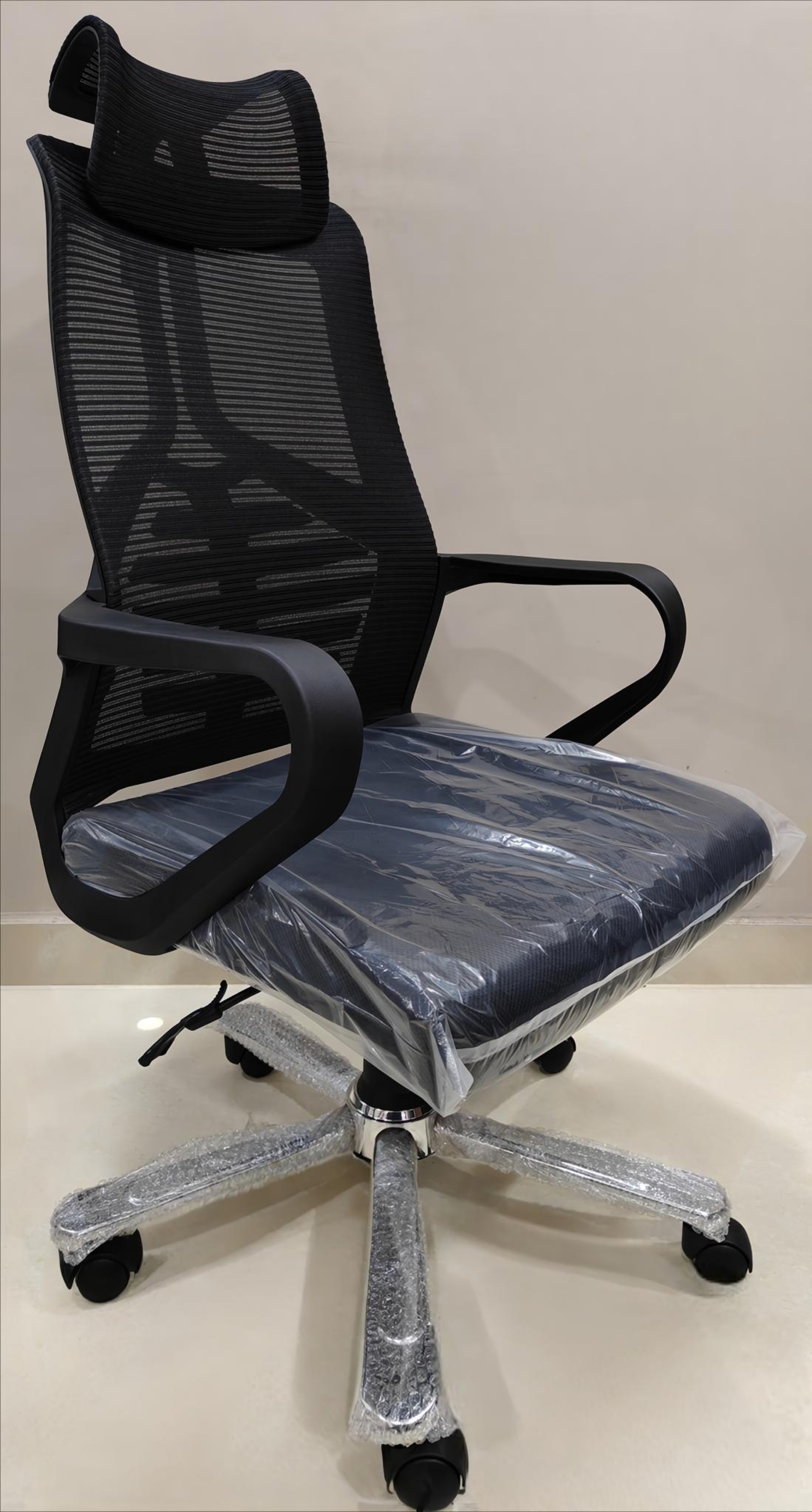 C4 High back mesh chair Mohali