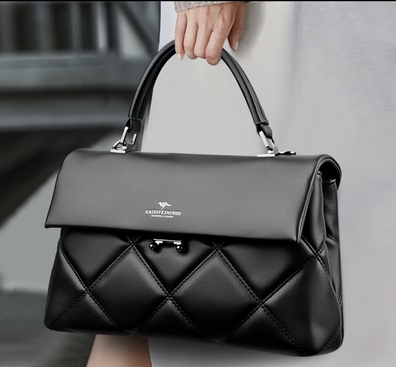 Elegant Quilted Handbag