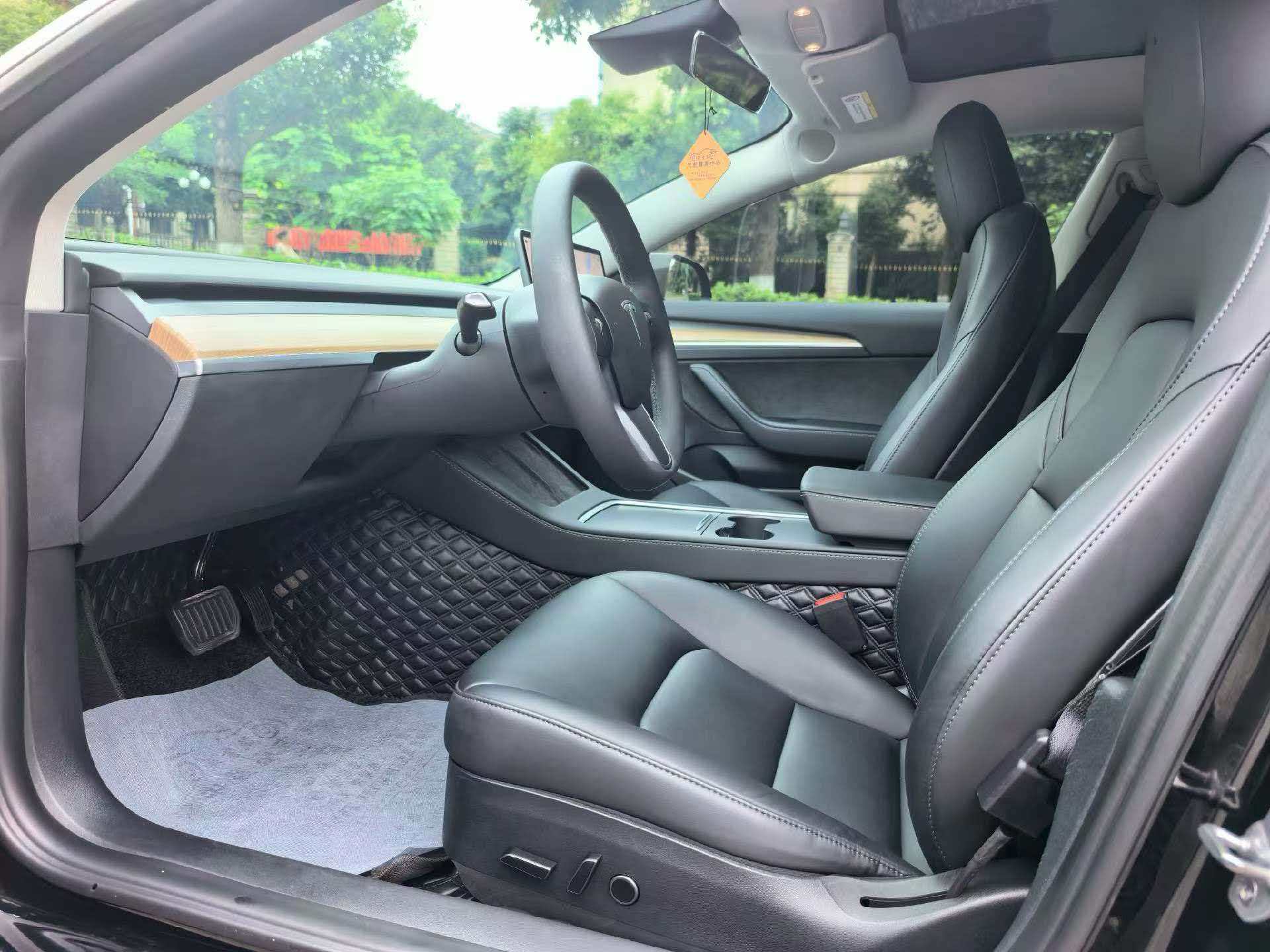 2022 Tesla Model 3 Rear-Wheel Drive (RWD)