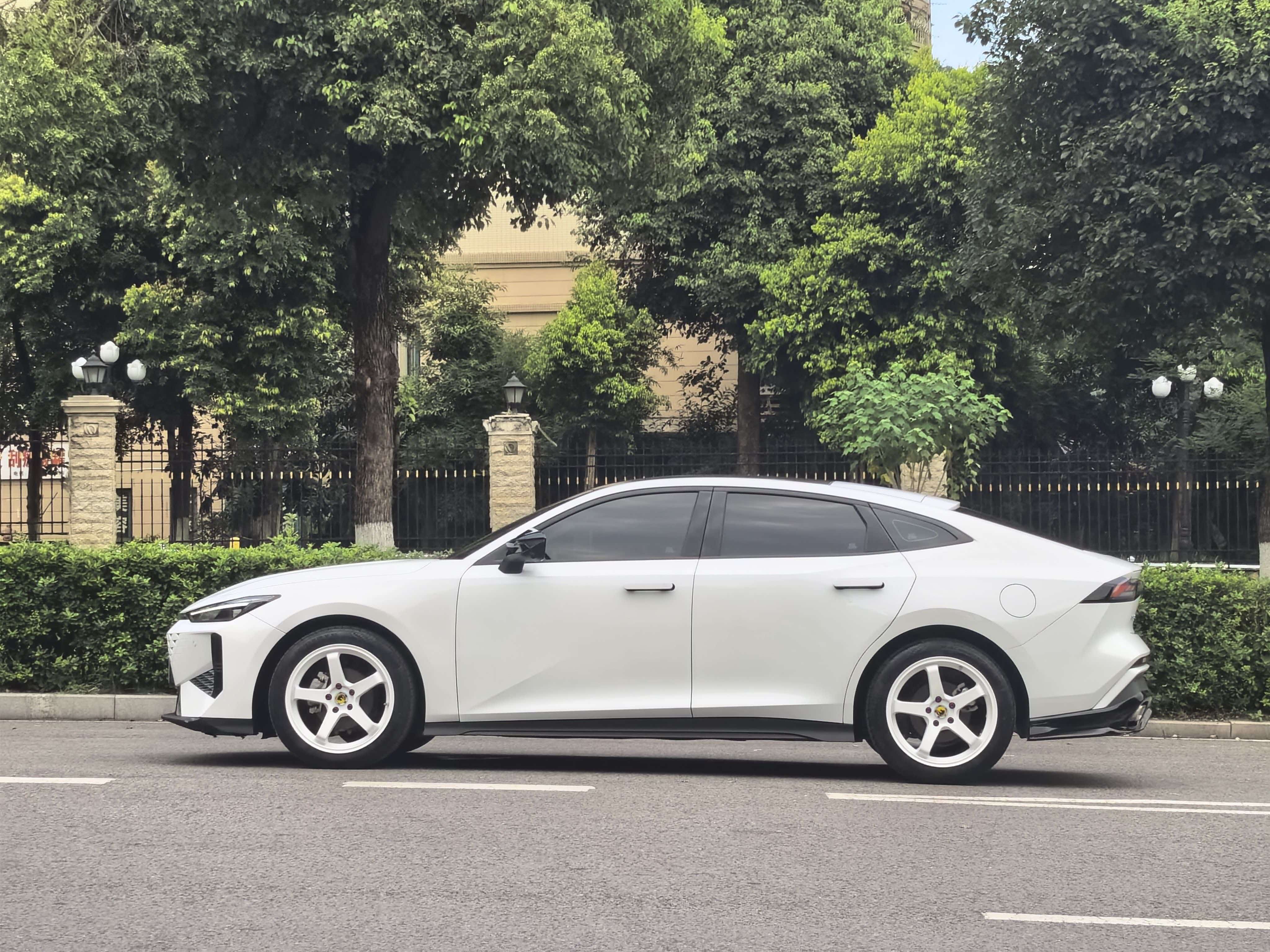 2024 Changan UNI-V 1.5T Premium Edition