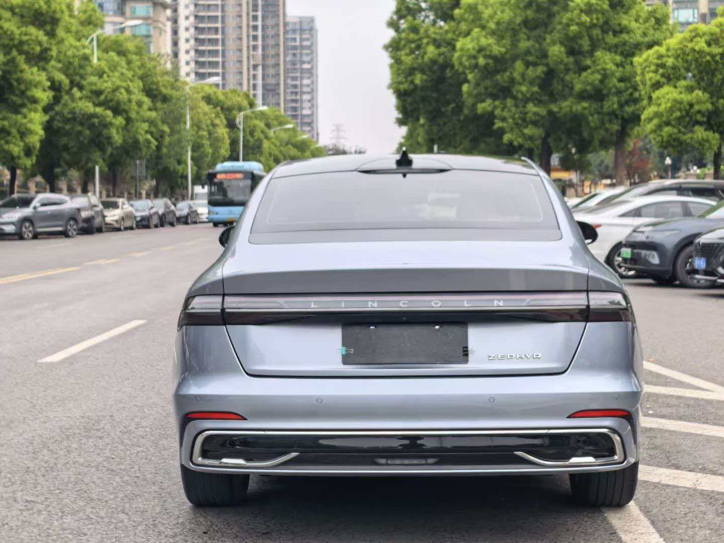 2022 Lincoln Zephyr i-Cool Executive Edition