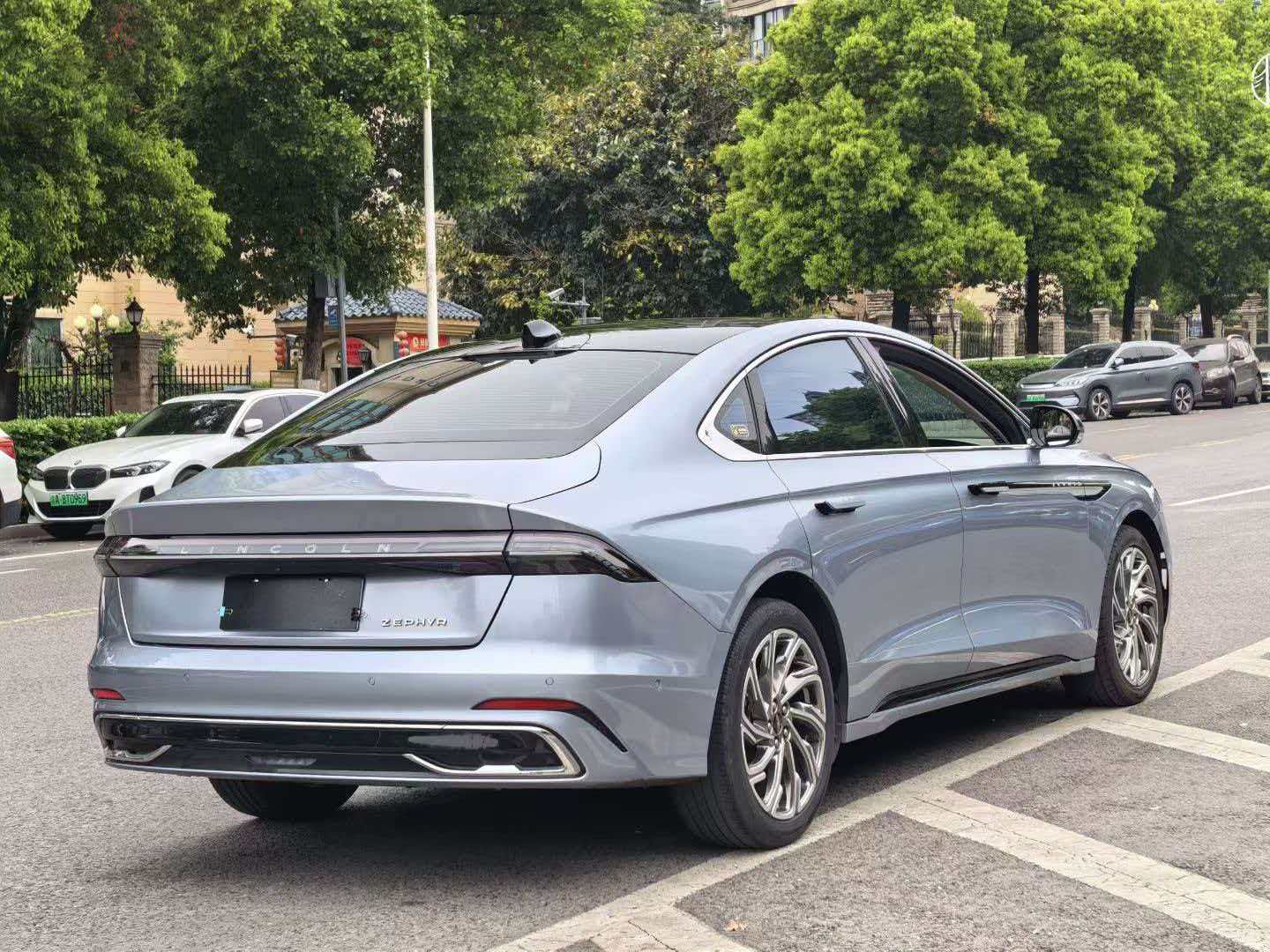 2022 Lincoln Zephyr i-Cool Executive Edition