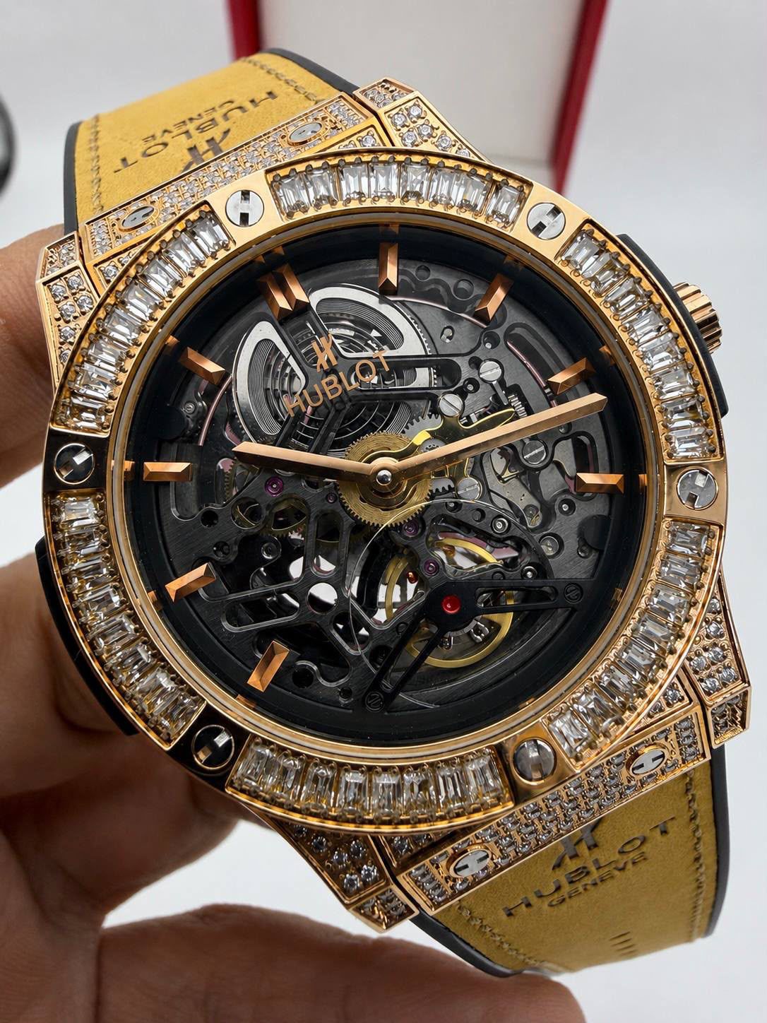Hublot Classic Fusión Skeleton Zirconias 