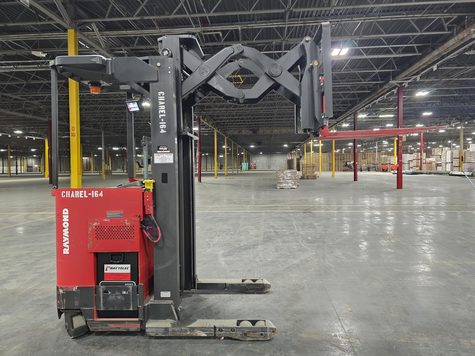 Electric Reach Forklift