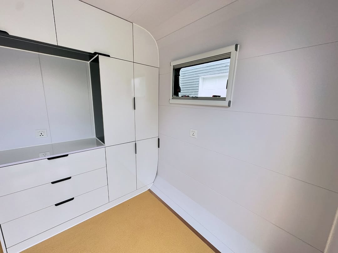 Modern Outdoor Office Pod