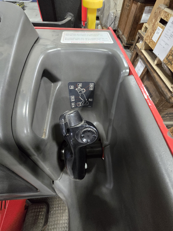 Electric Reach Forklift