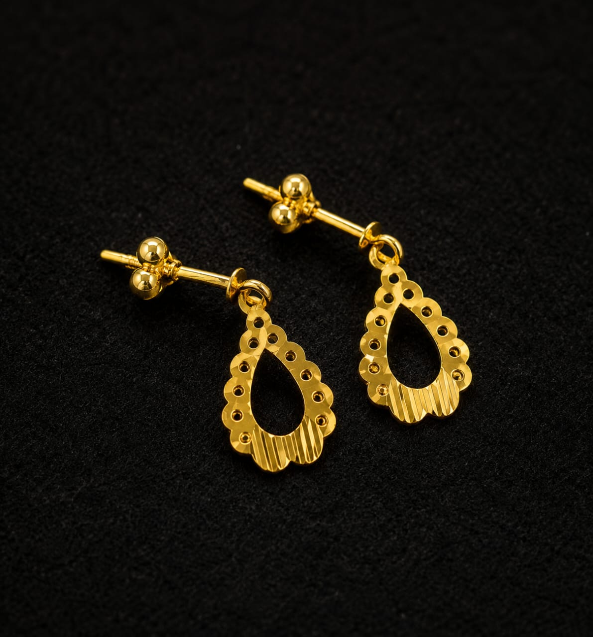Elegant Gold Drop Earrings