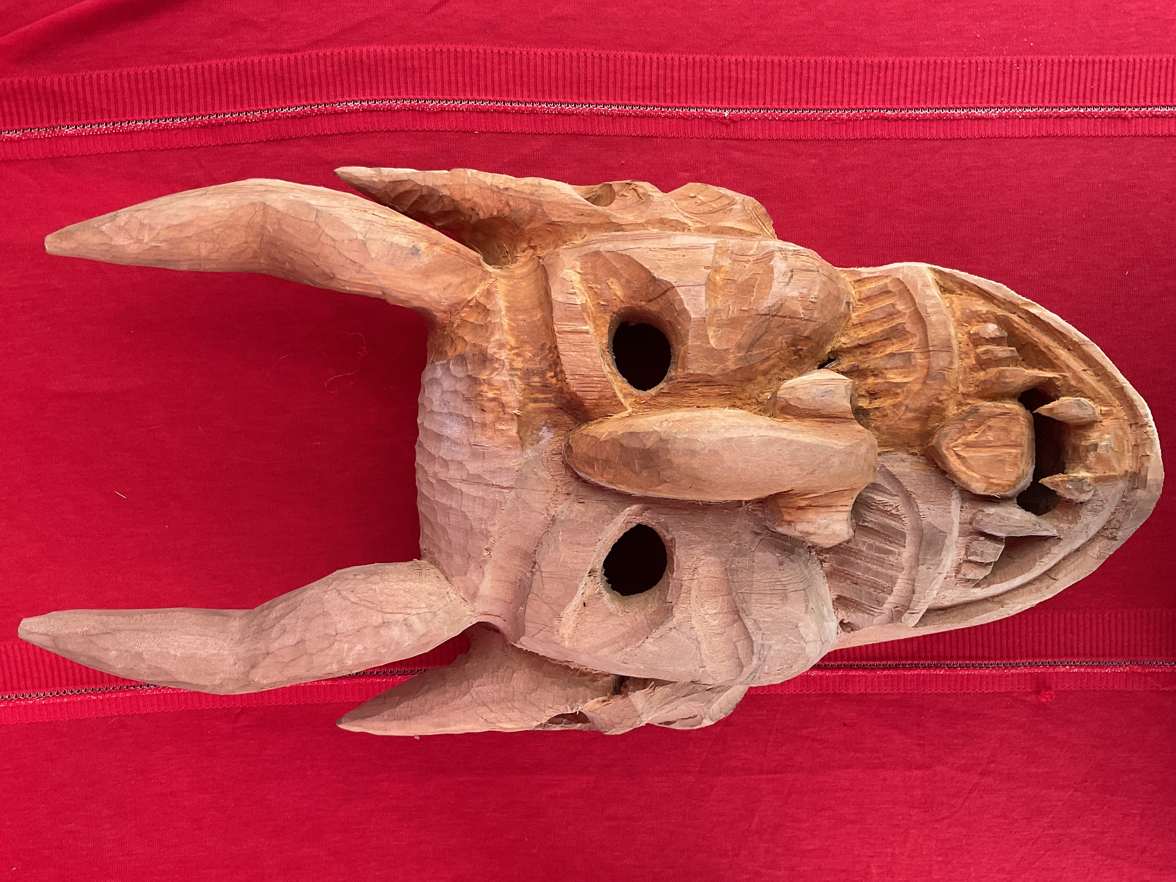 Máscara de Madeira Artesanal