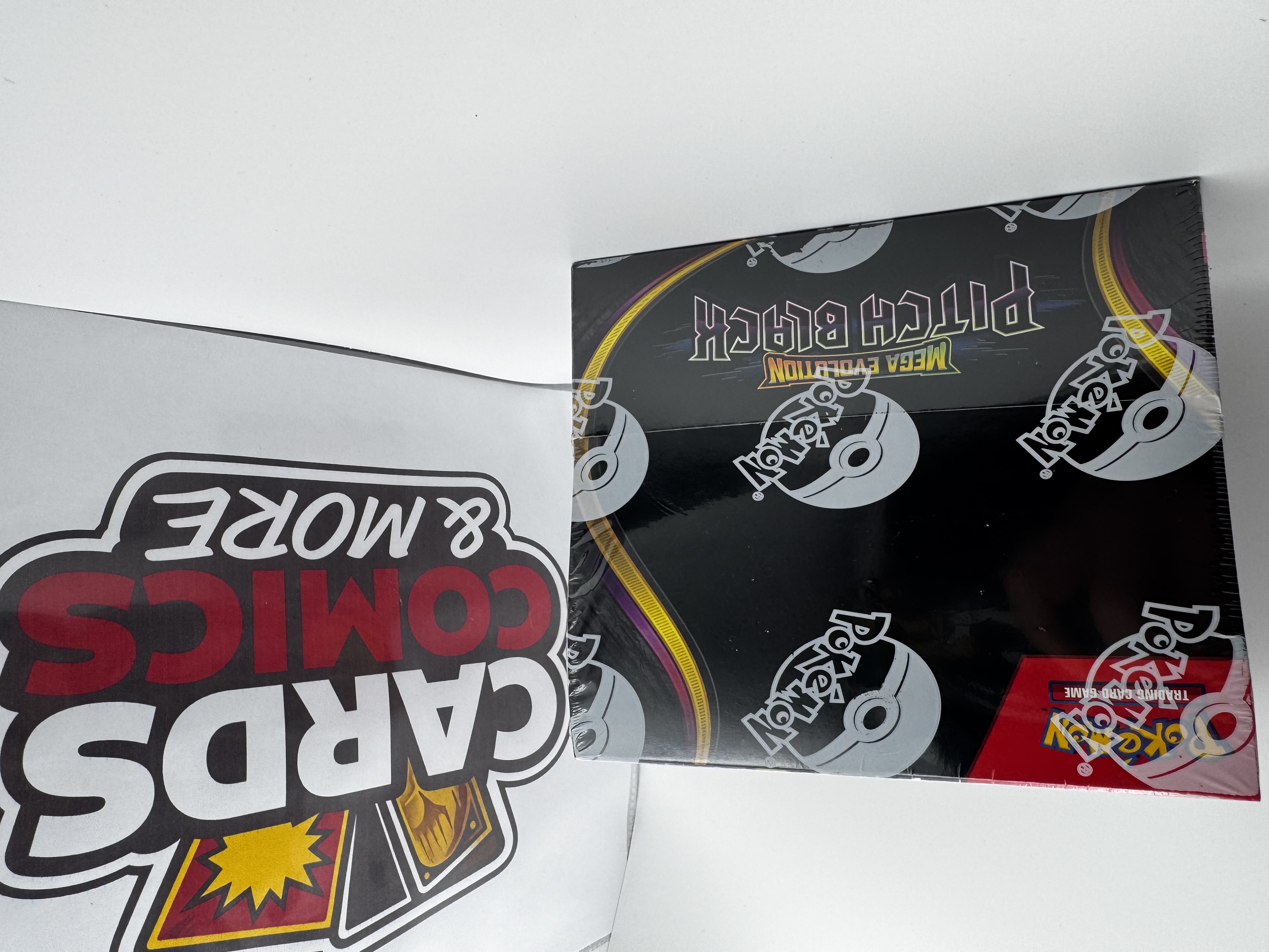 Pokémon TCG: Pitch Black Booster Box