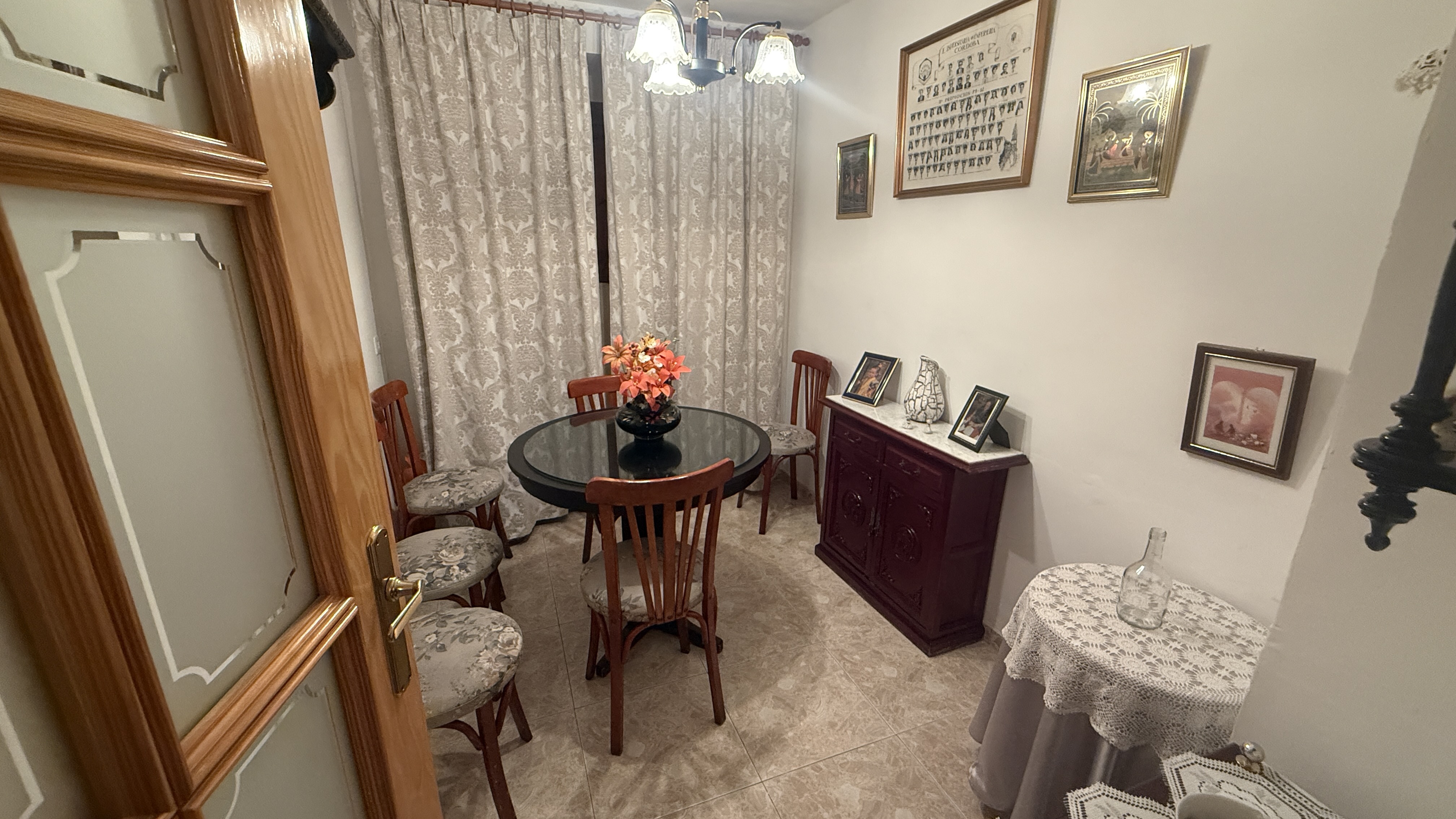 Casa tradicional (Sótano, Patio y Terraza) en Rute.