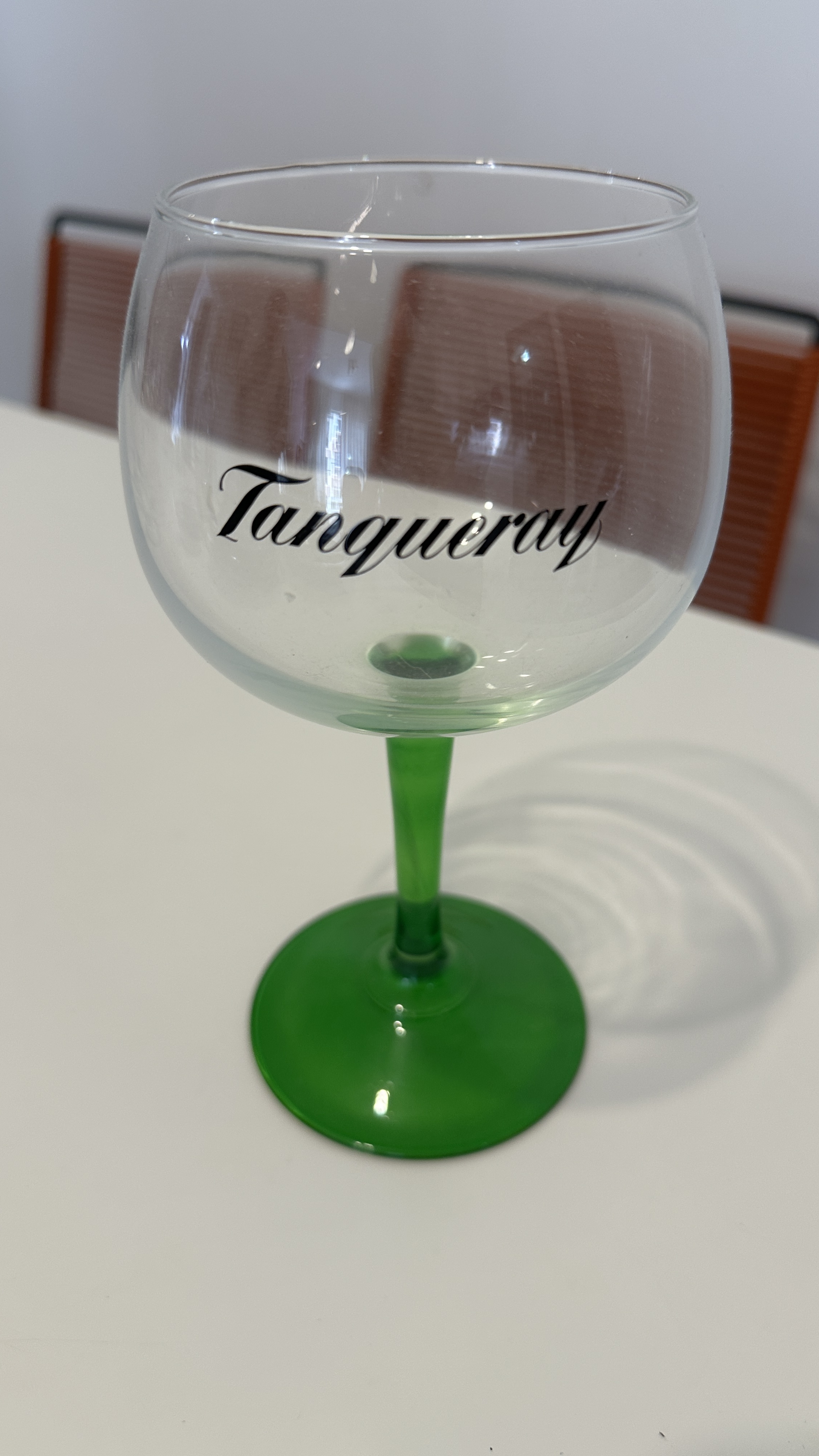 TAÇA TANQUERAY DE VIDRO