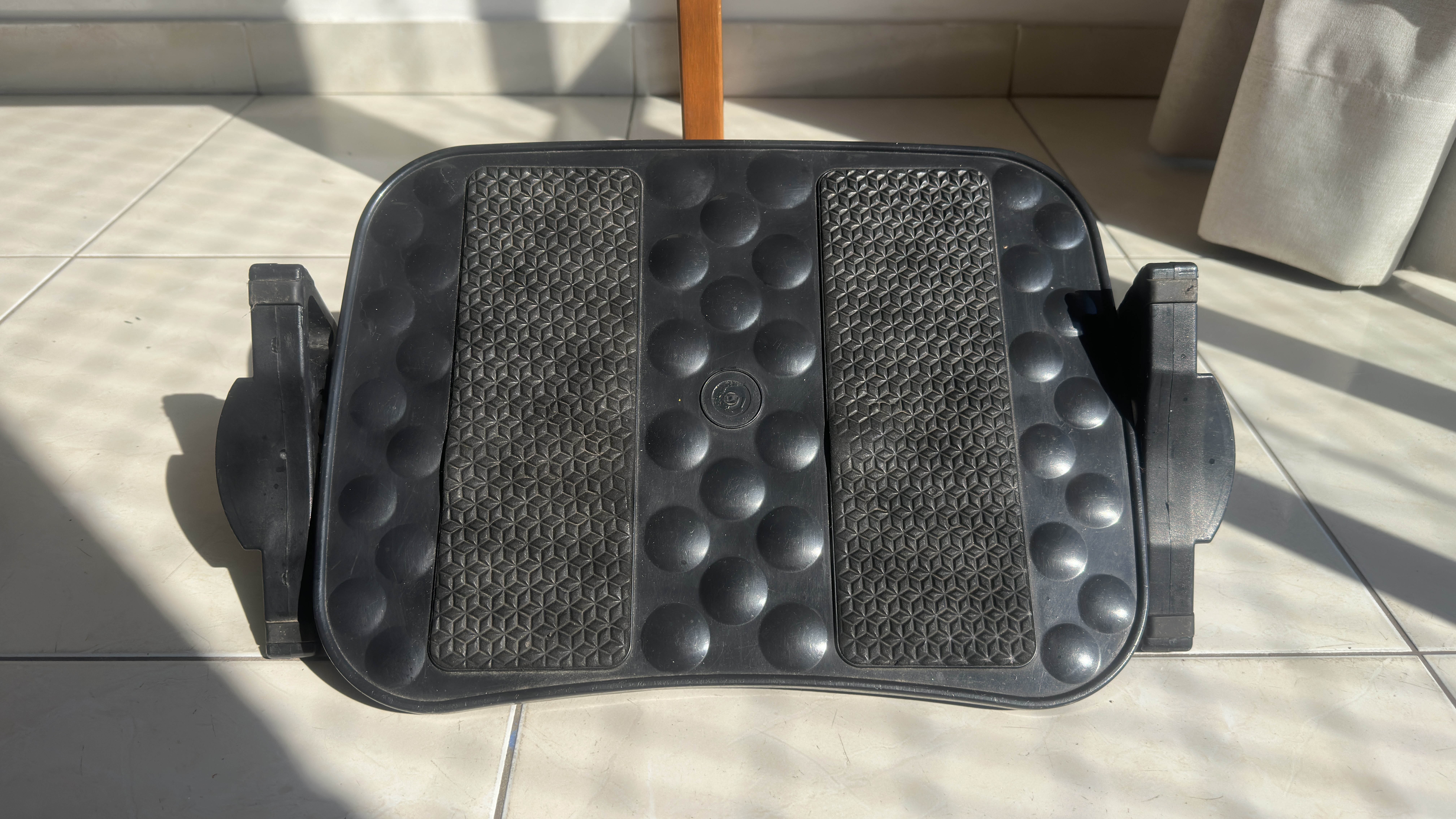 DESCANSO DE PÉ (plástico)