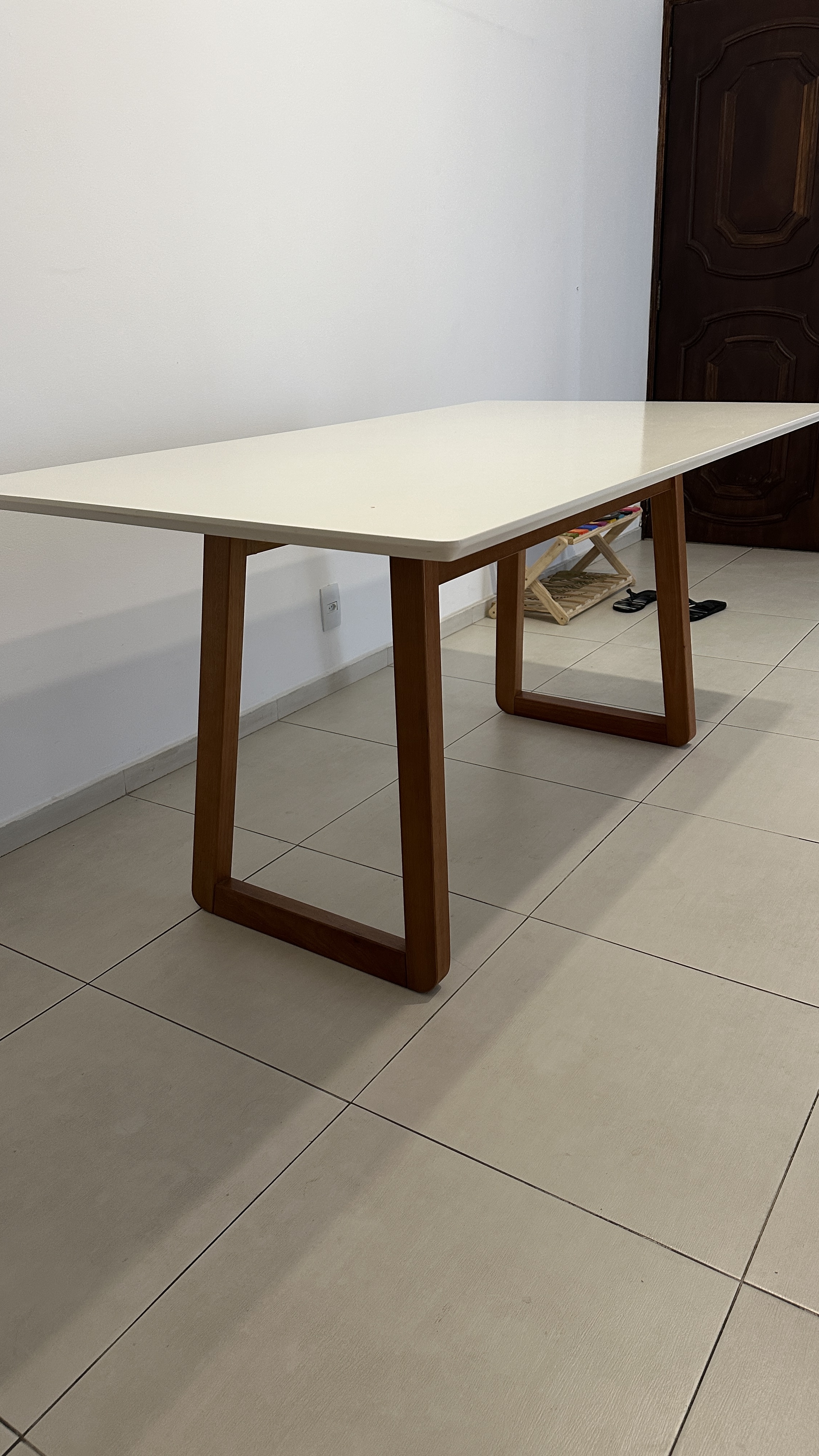 MESA TOK & STOK