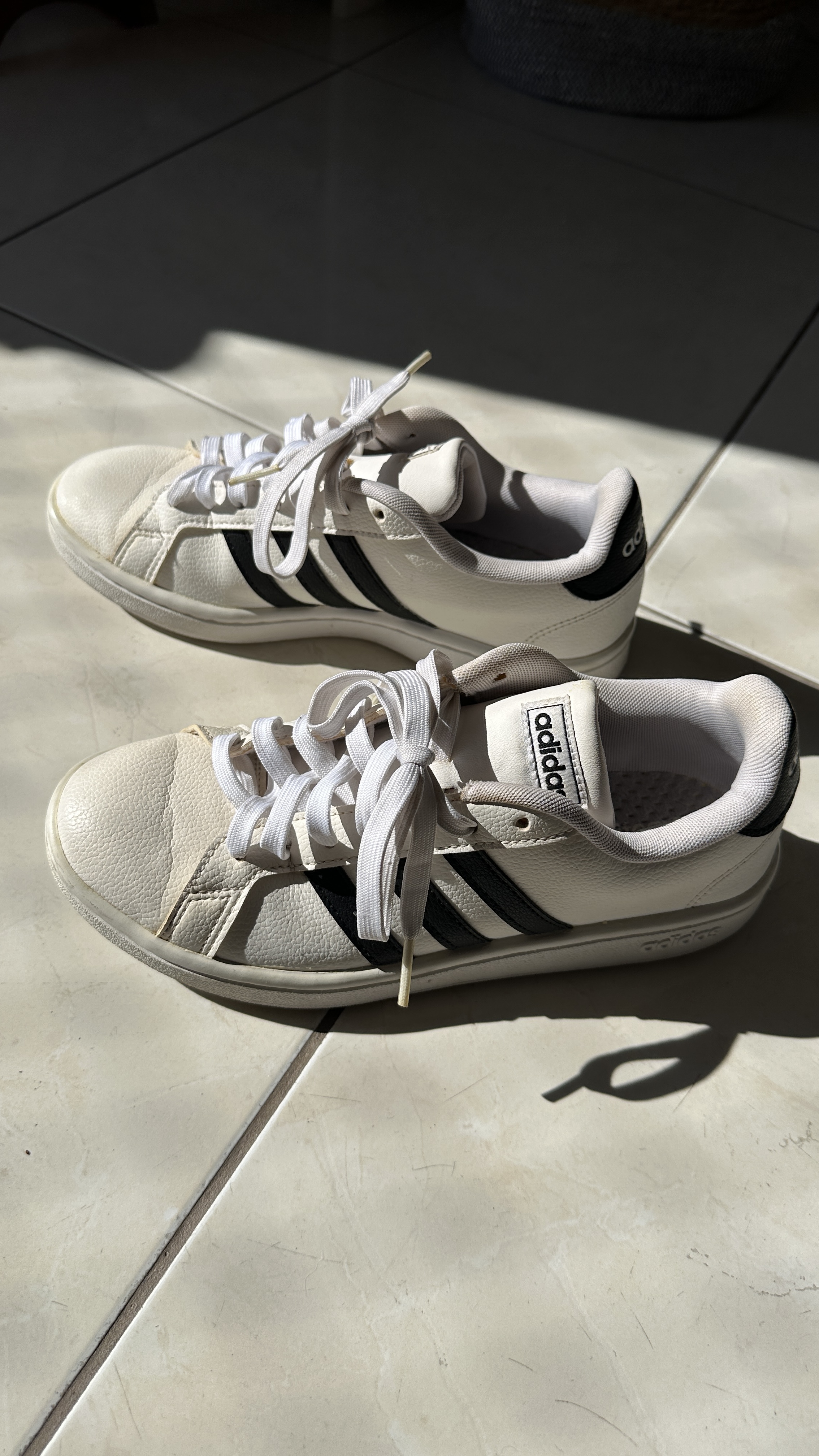 Adidas Grand Court - tam 36