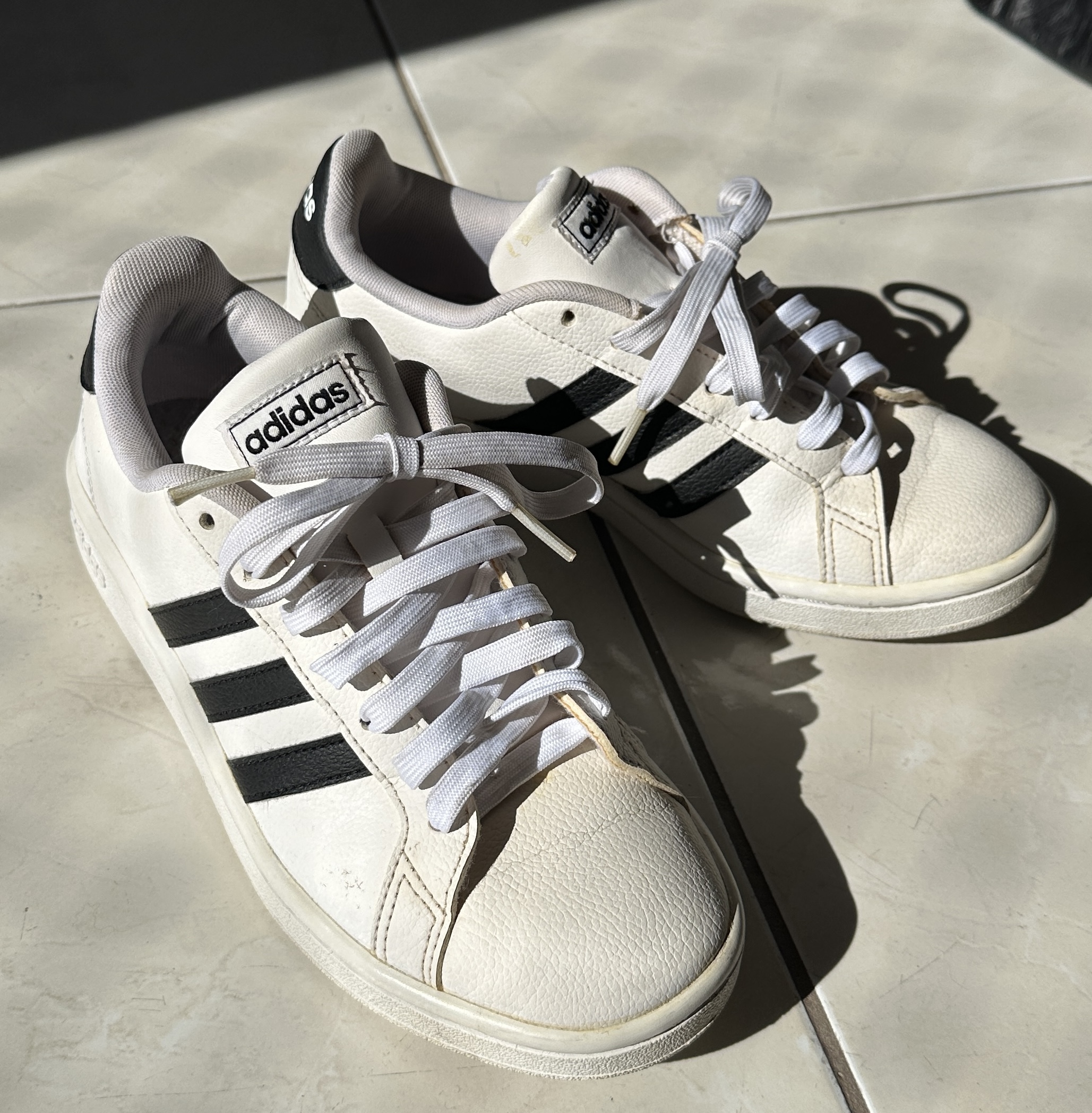 Adidas Grand Court - tam 36