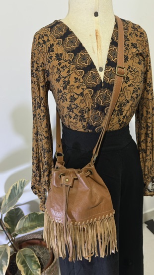 BOLSA DE COURO FRANJA M - VIA MIA