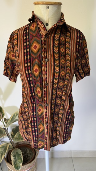 BLUSA / CAMISA DE BOTÃO ESTAMPADA - P