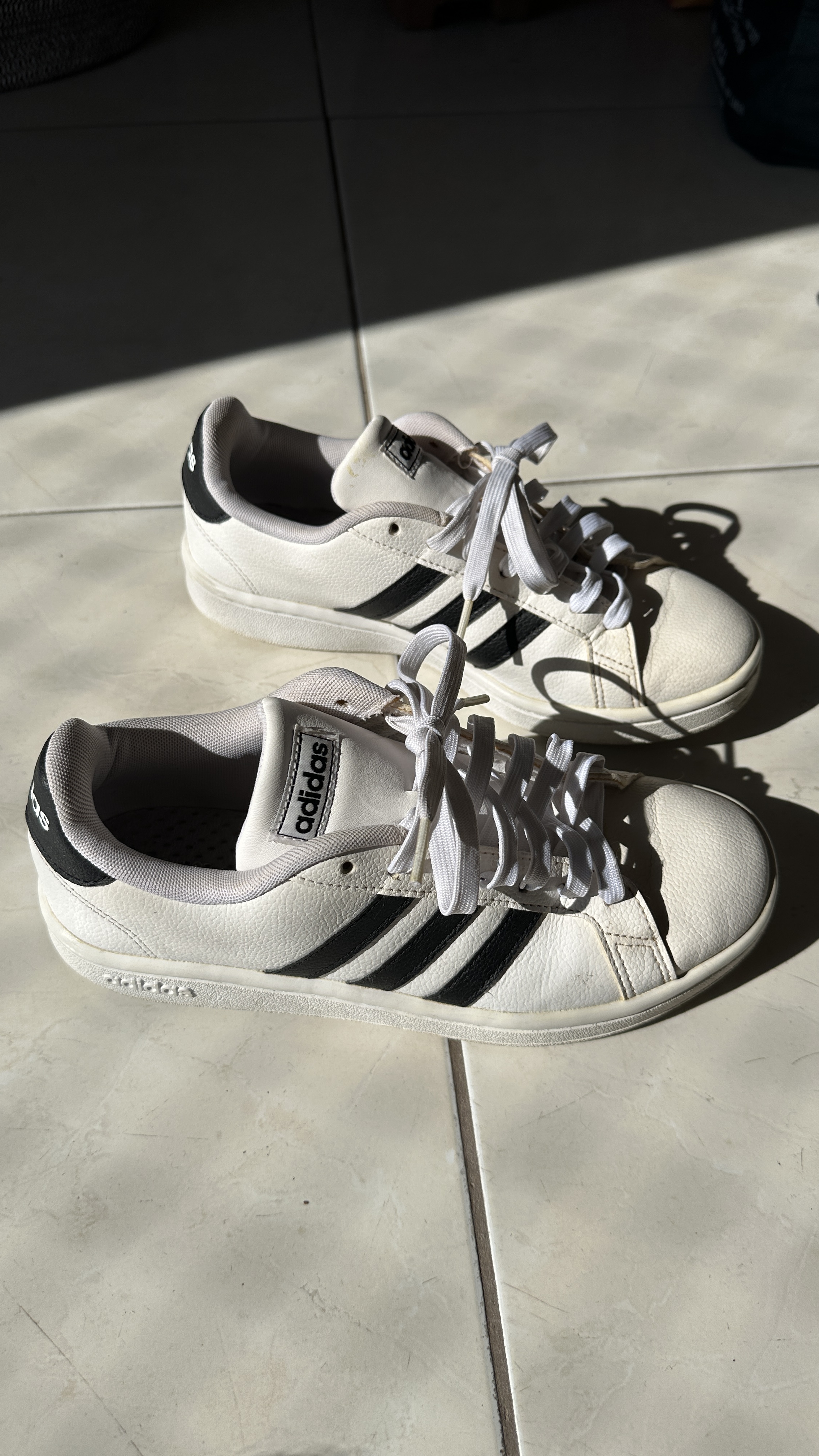 Adidas Grand Court - tam 36