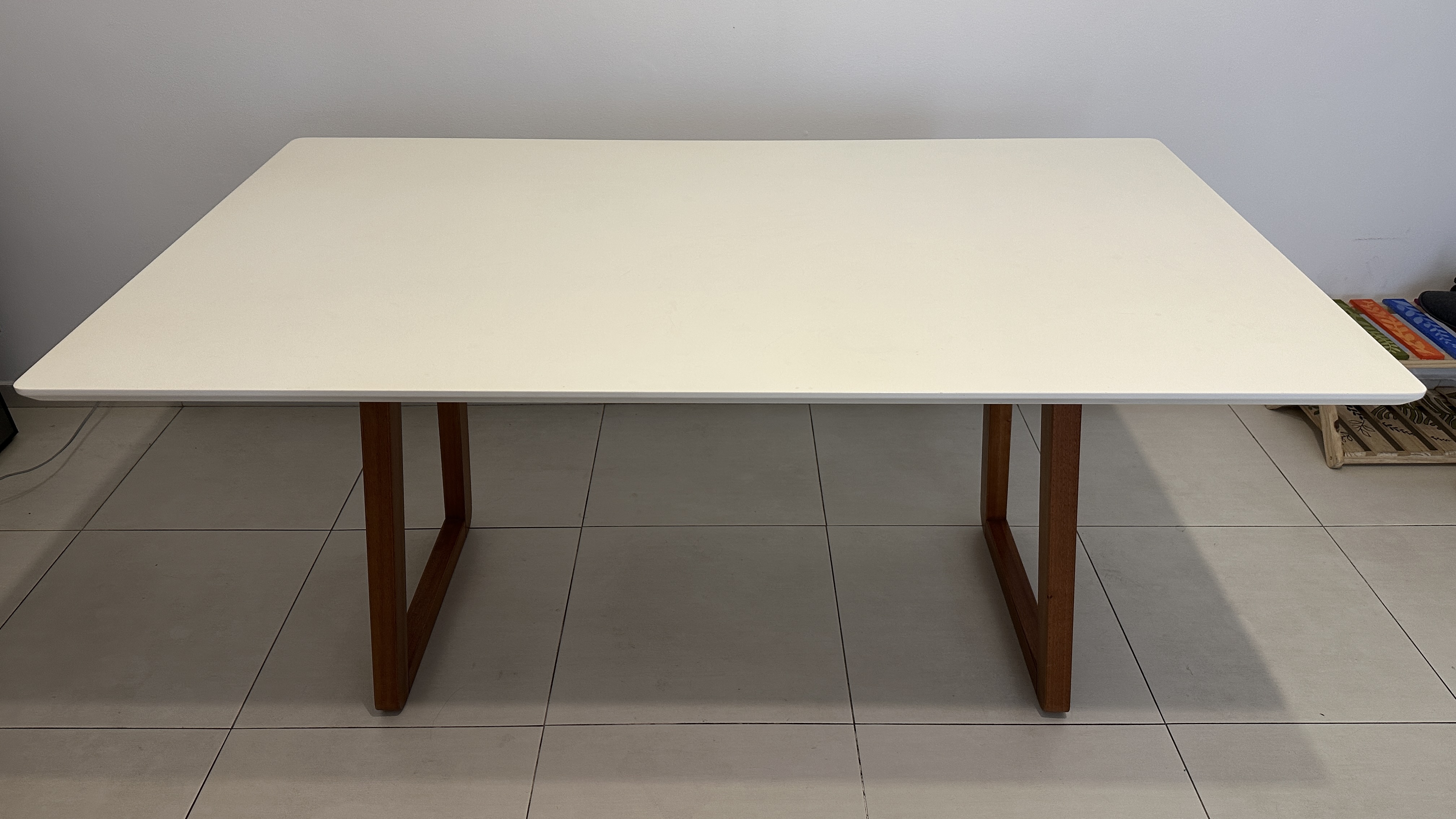 MESA TOK & STOK