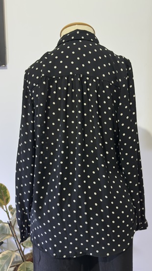 BLUSA / CAMISA DE BOTÃO - H&M - XS 