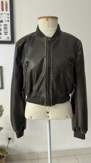 JAQUETA ZARA - COURO SINTÉTICO - XS
