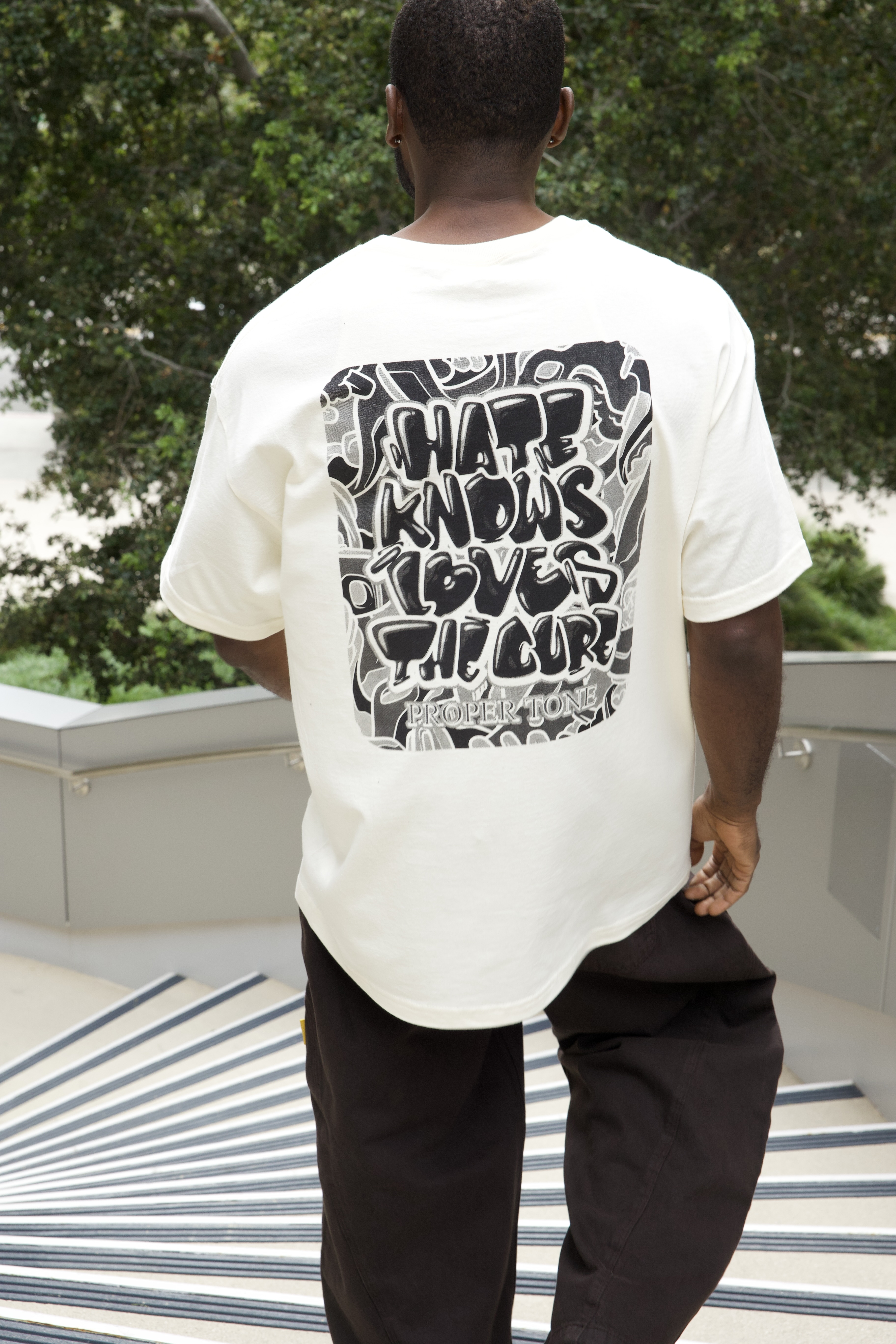 Hate knows loves the cure T-shirt