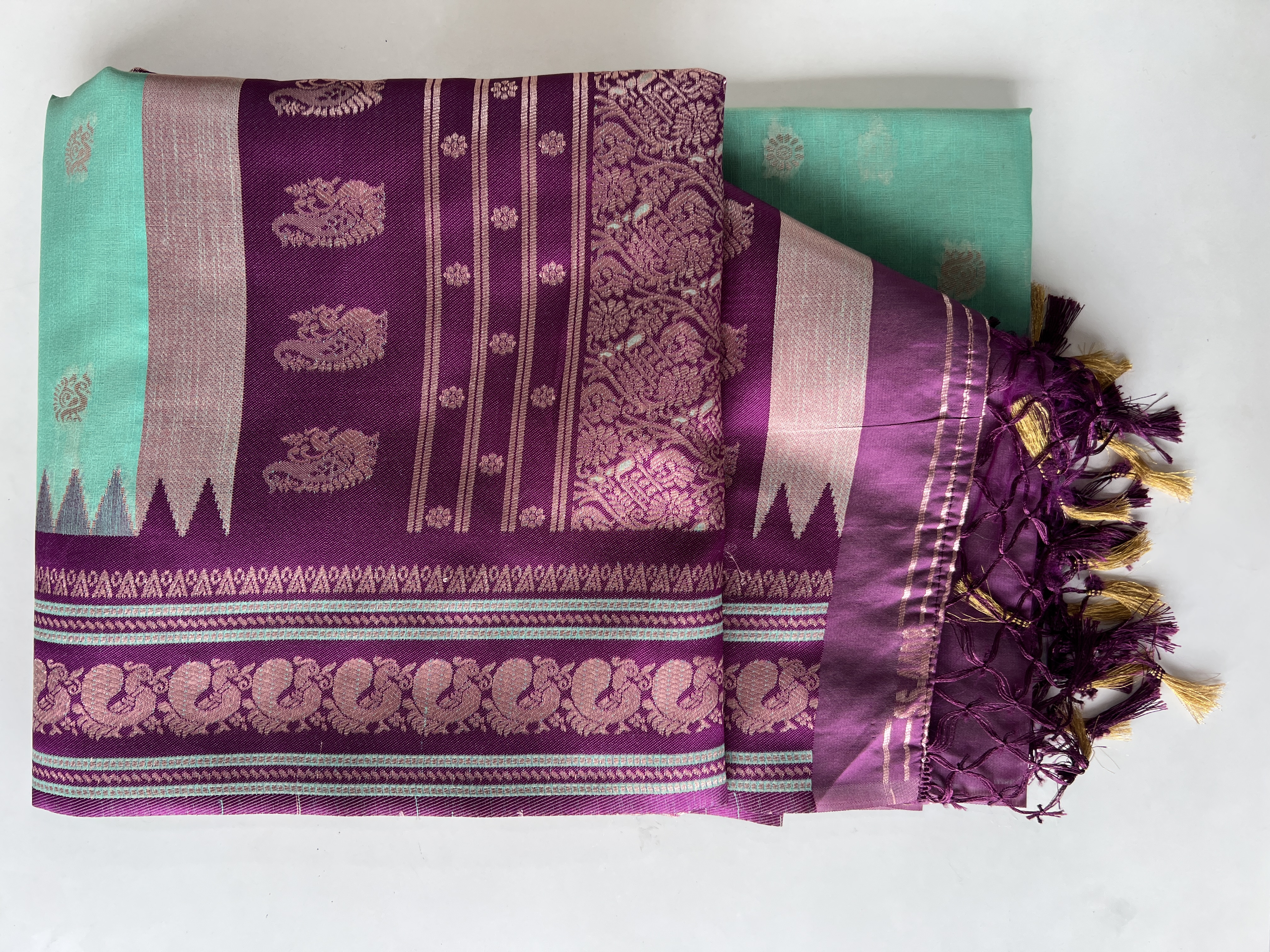 Traditional Handloom Saree with Temple Border