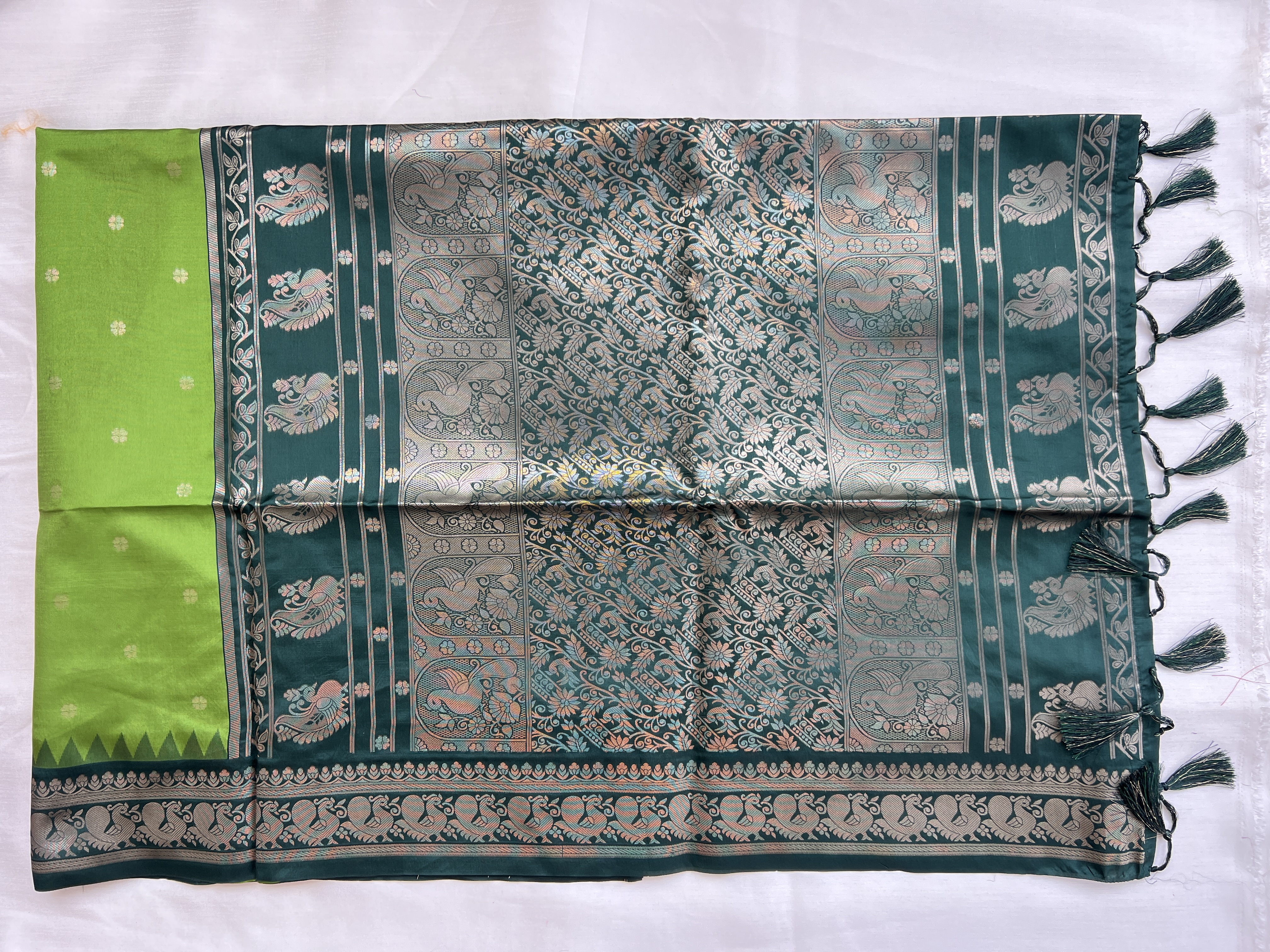 Green Vintage Gadwal Saree with Silver Zari Work