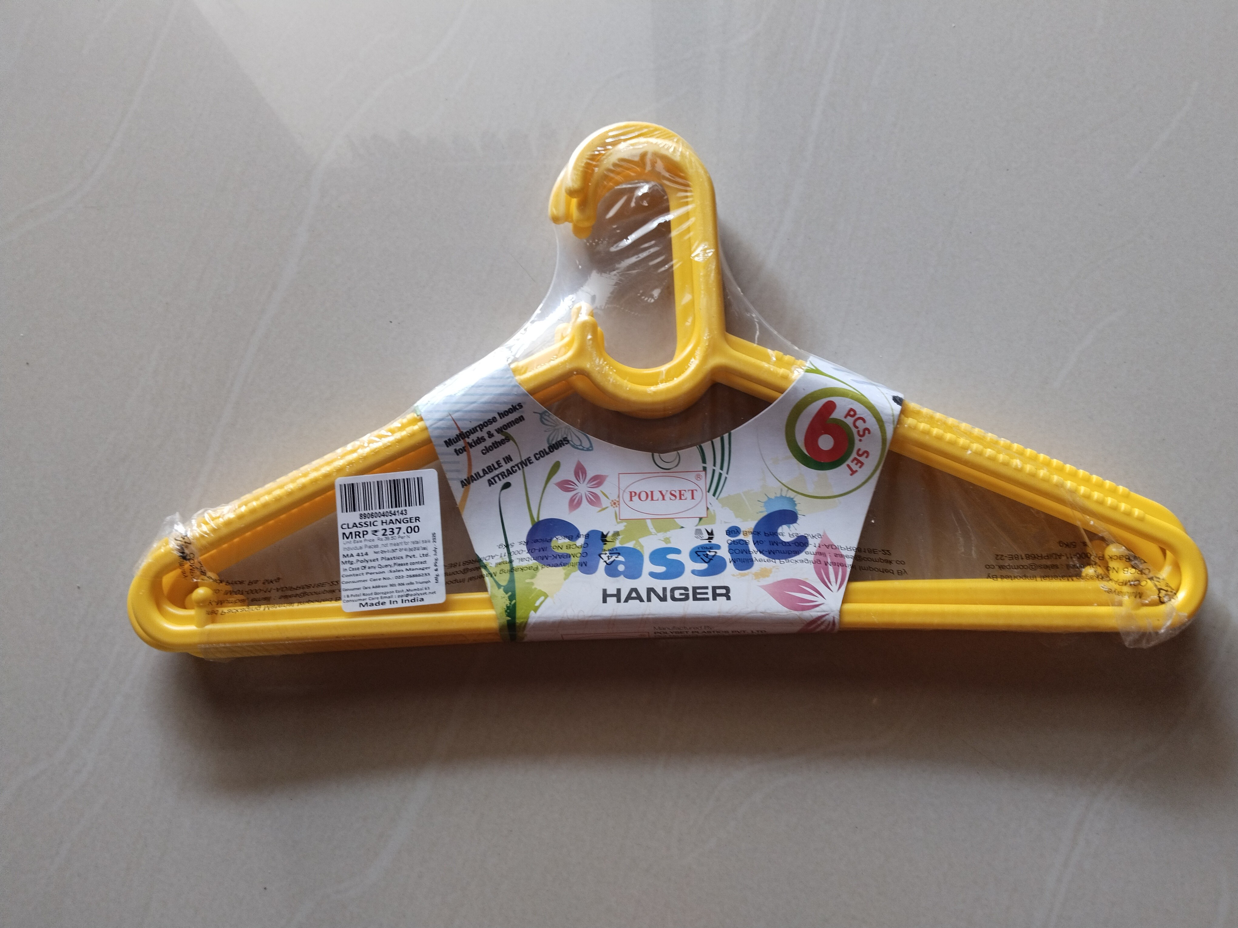 Polyset Plastic Hanger Set (Pack of 6)