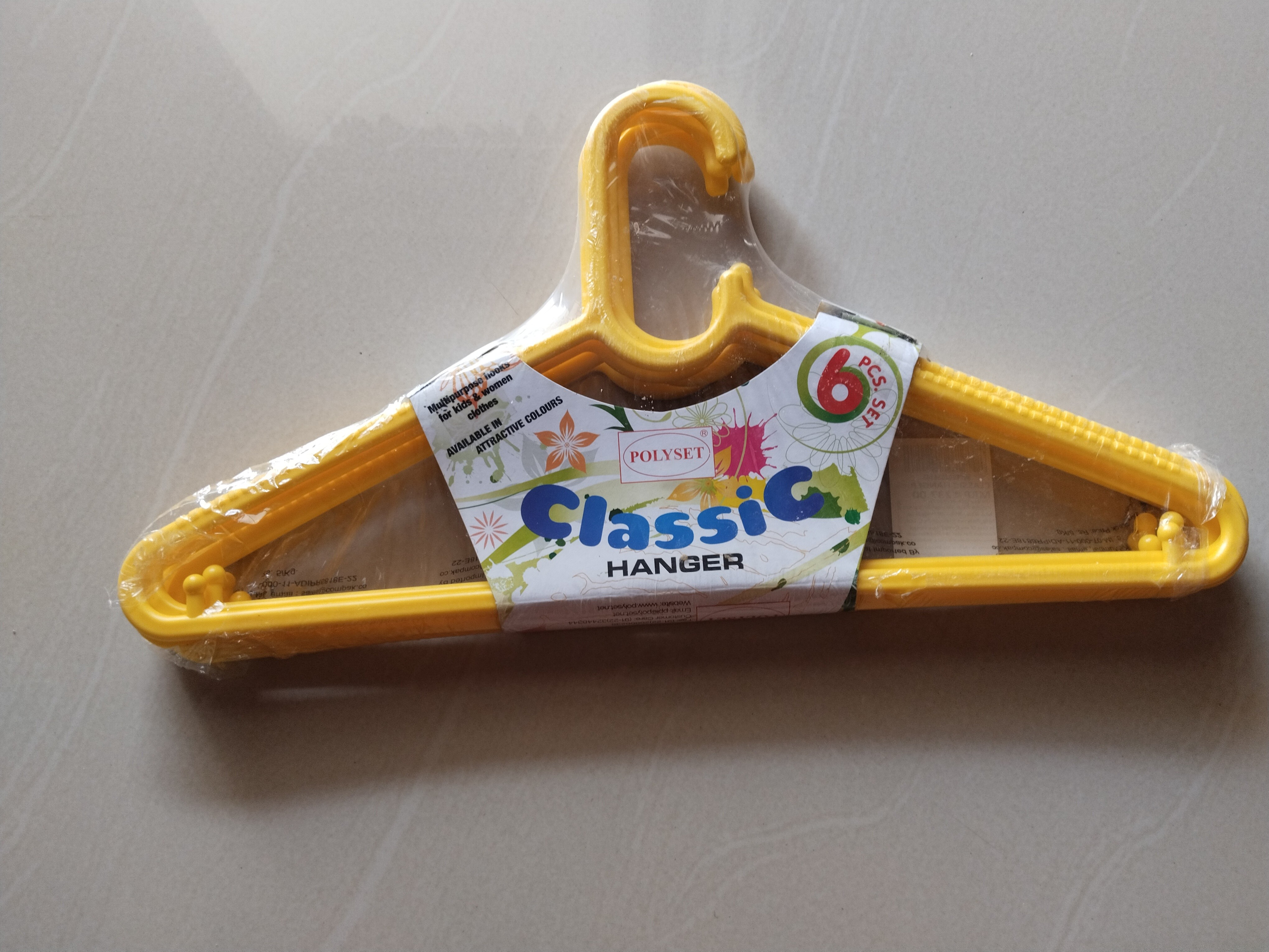 Polyset Plastic Hanger Set (Pack of 6)