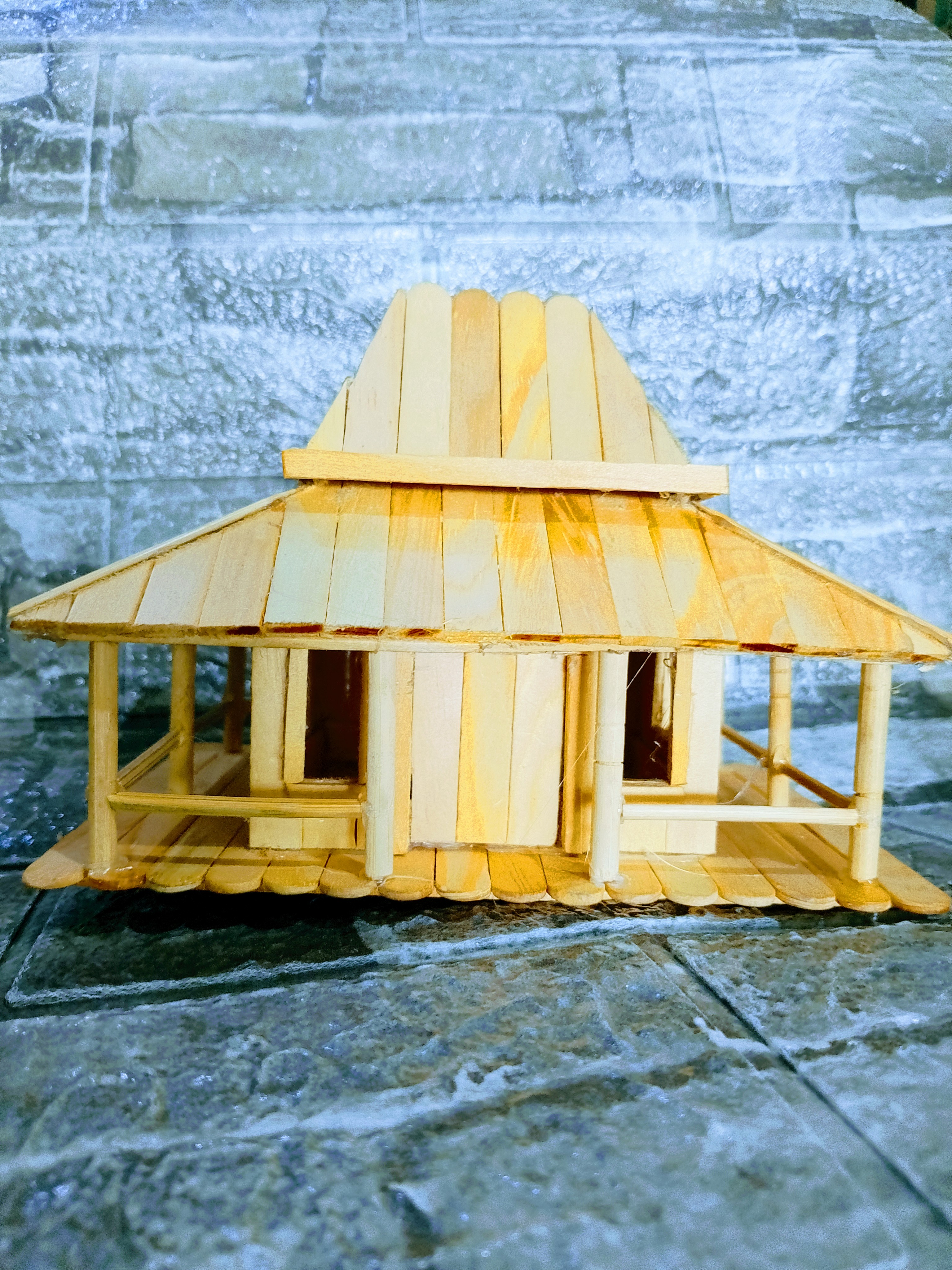 Miniatur Rumah Adat Kayu
