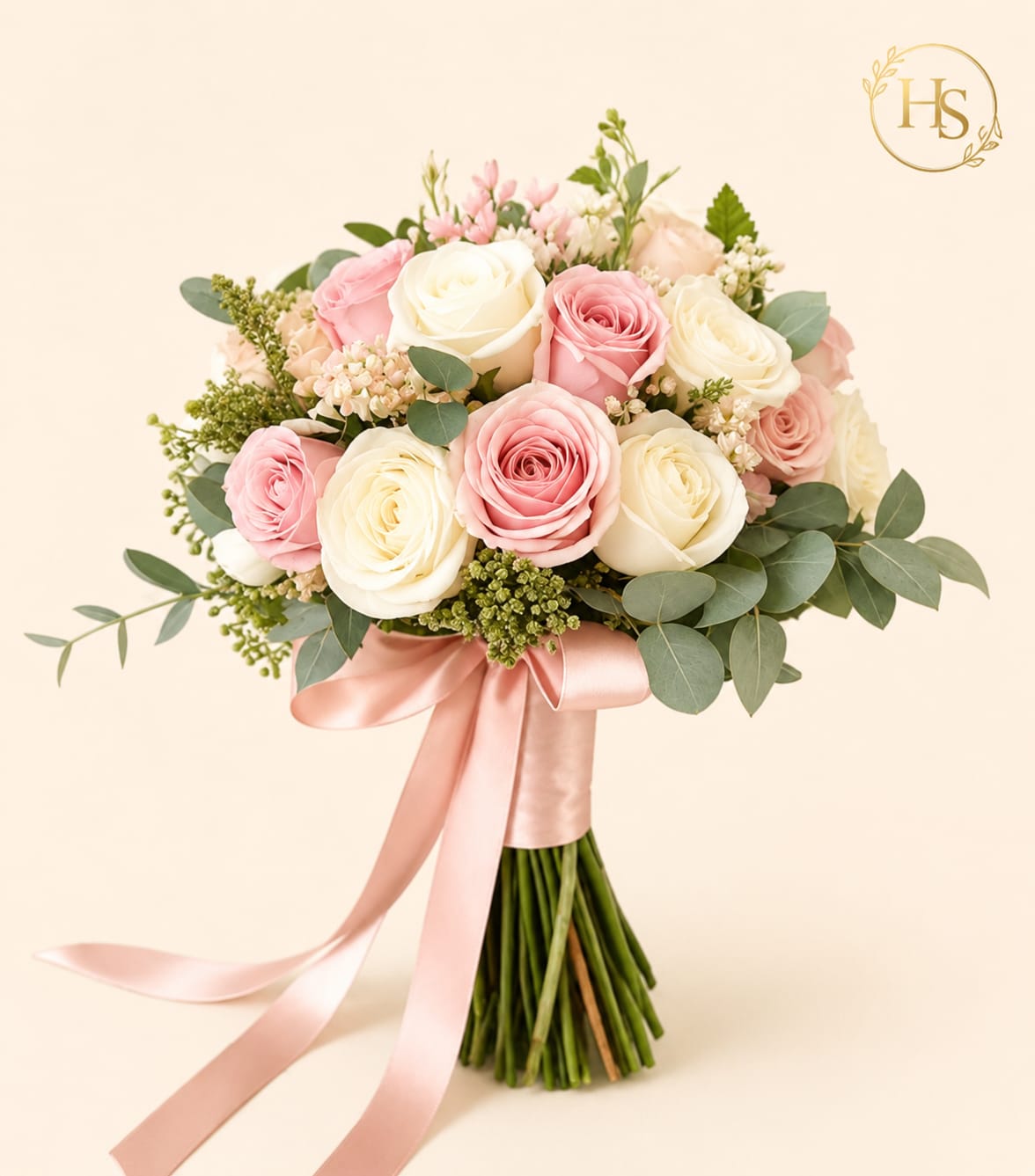 Ramo de Novia: Armonía Romántica en Rosa y Crema