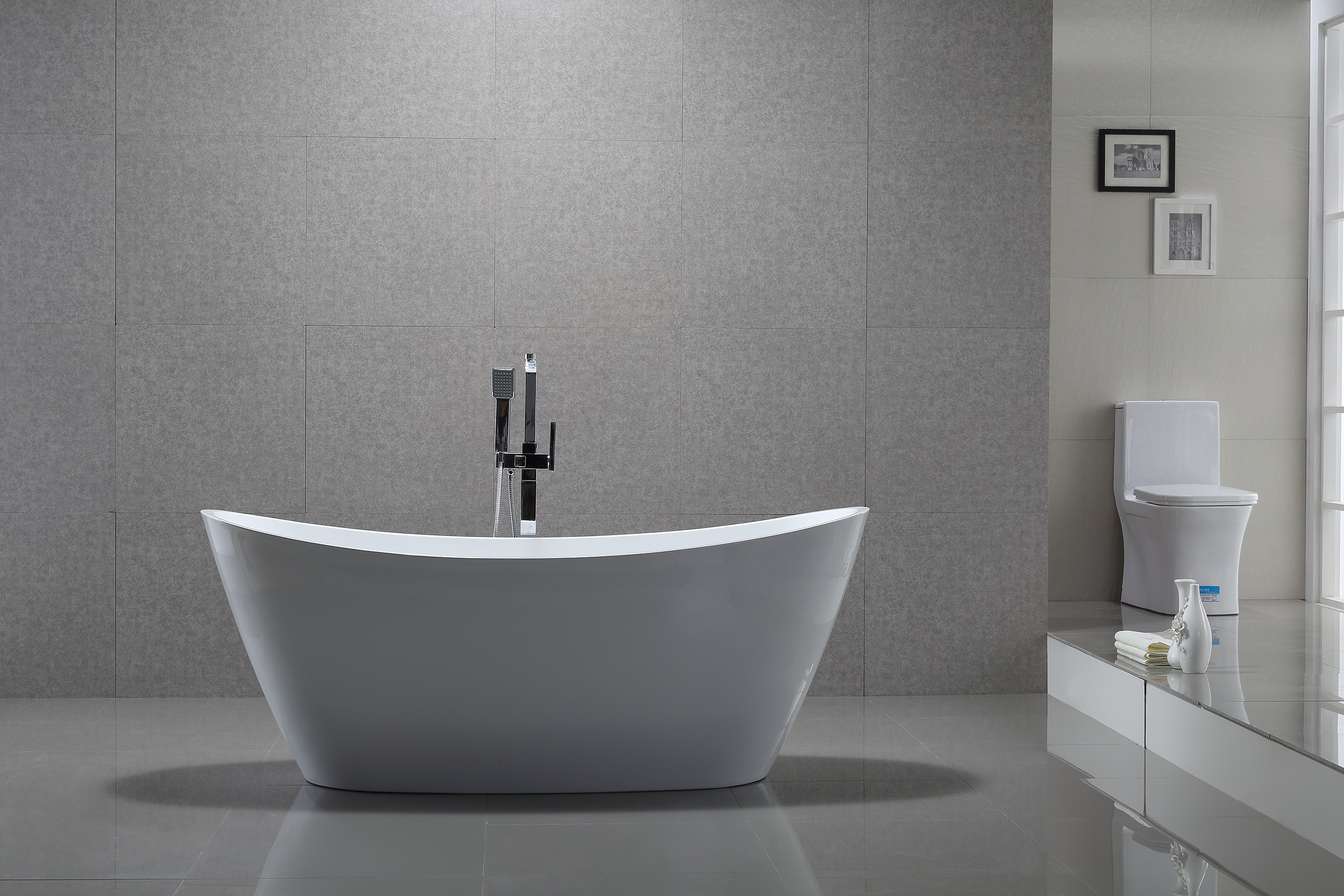 Modern Freestanding Bathtub