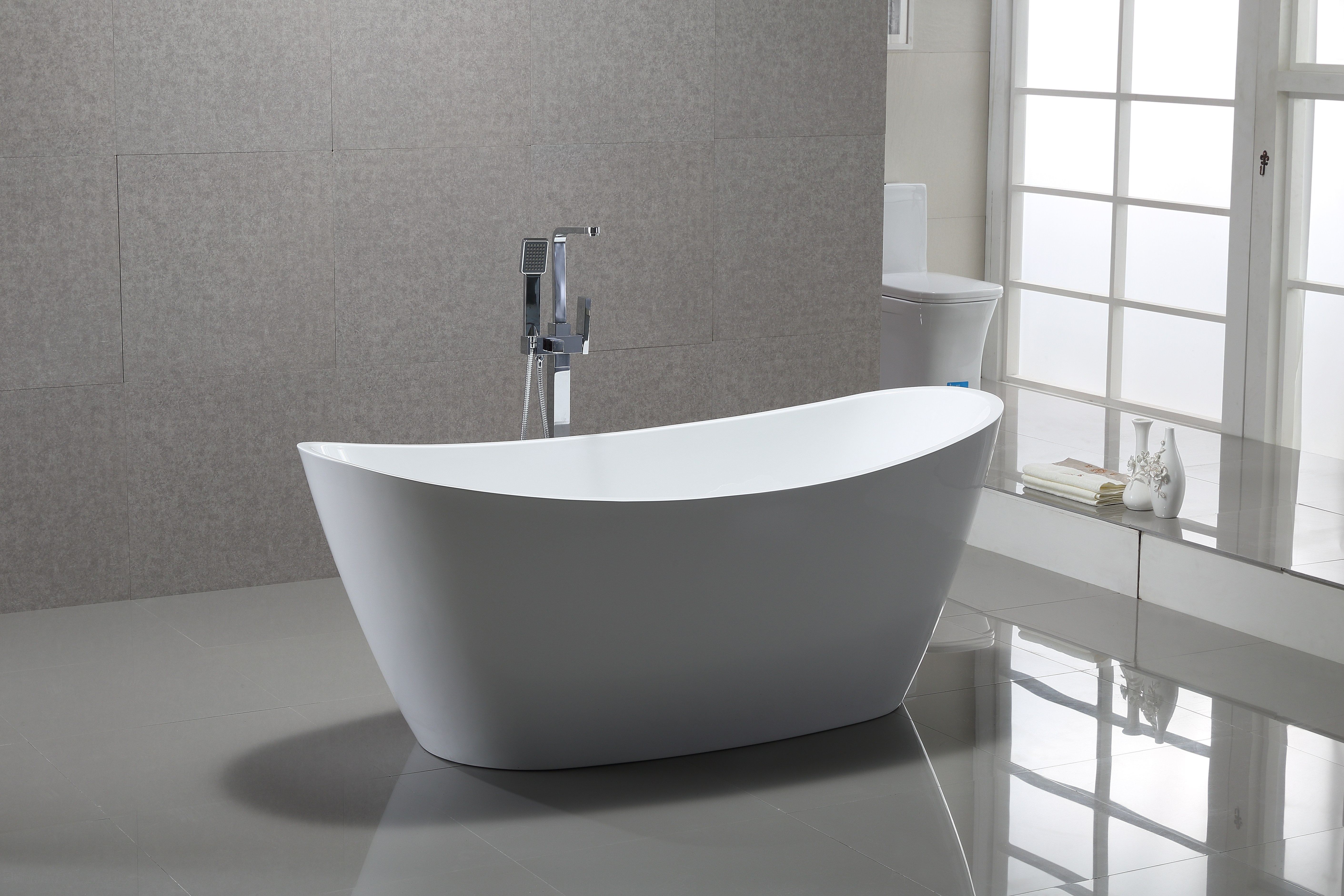 Modern Freestanding Bathtub