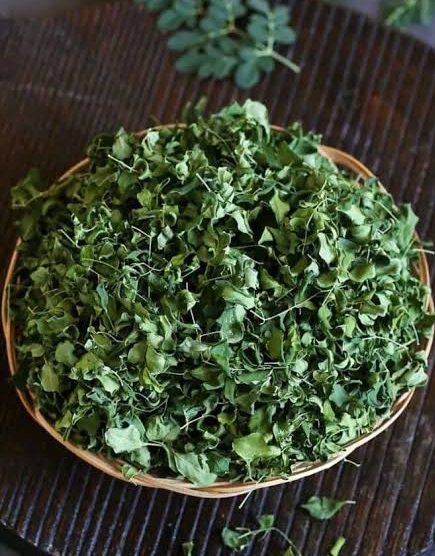 Dried Moringa Leaves
