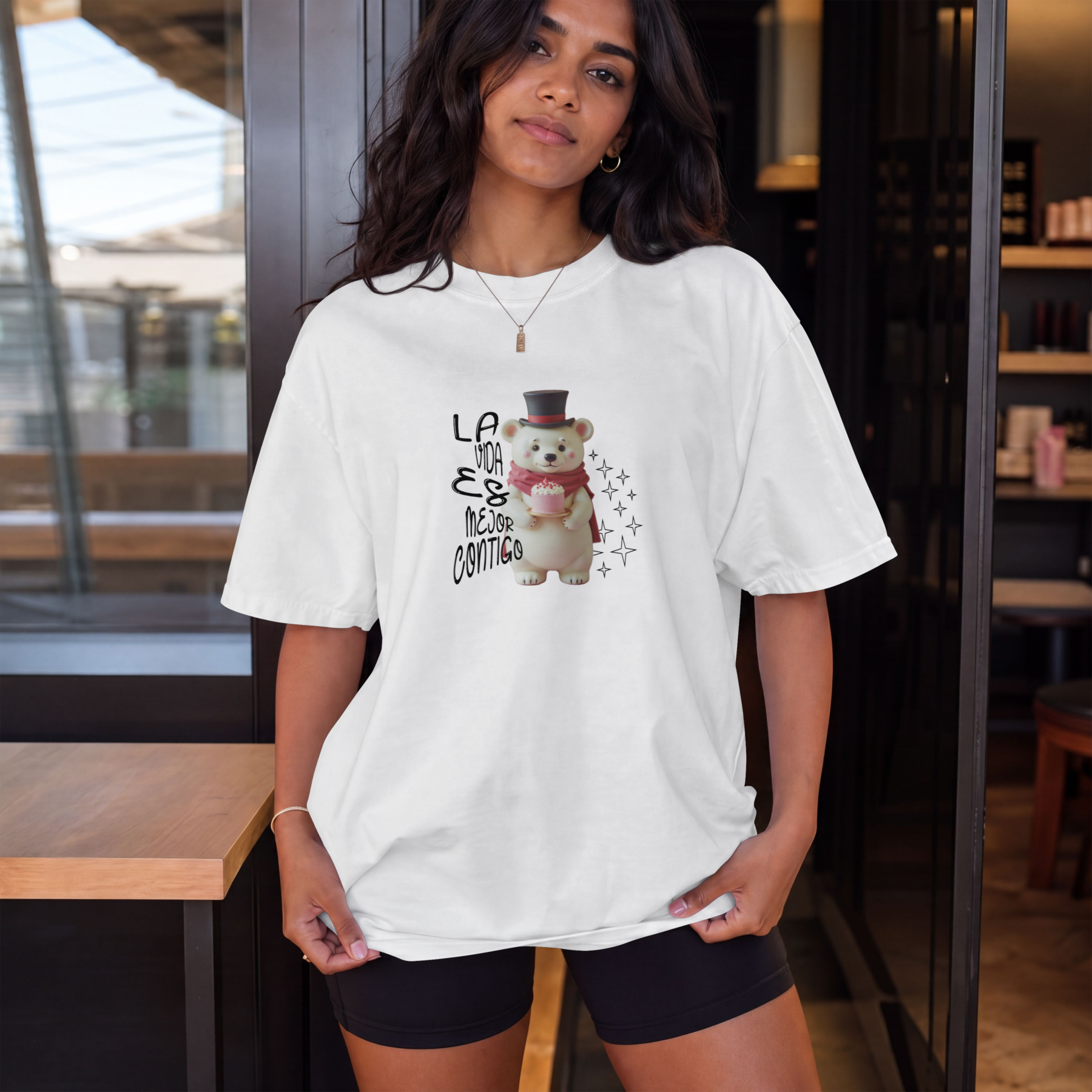 Playera para cumpleaños Oso Elegante y Graffiti