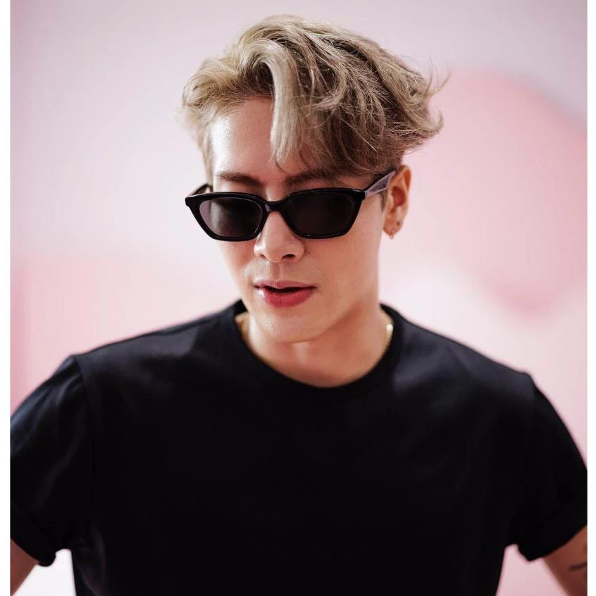 Trendy Black Sunglasses