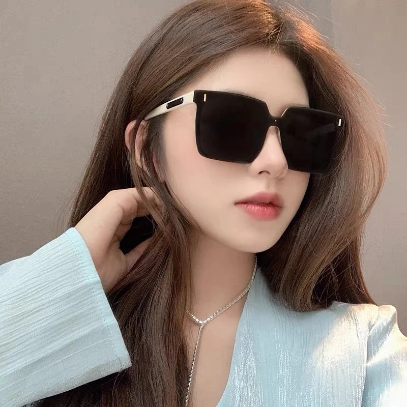 VIVIA Celebrity Style Polarized Sunglasses